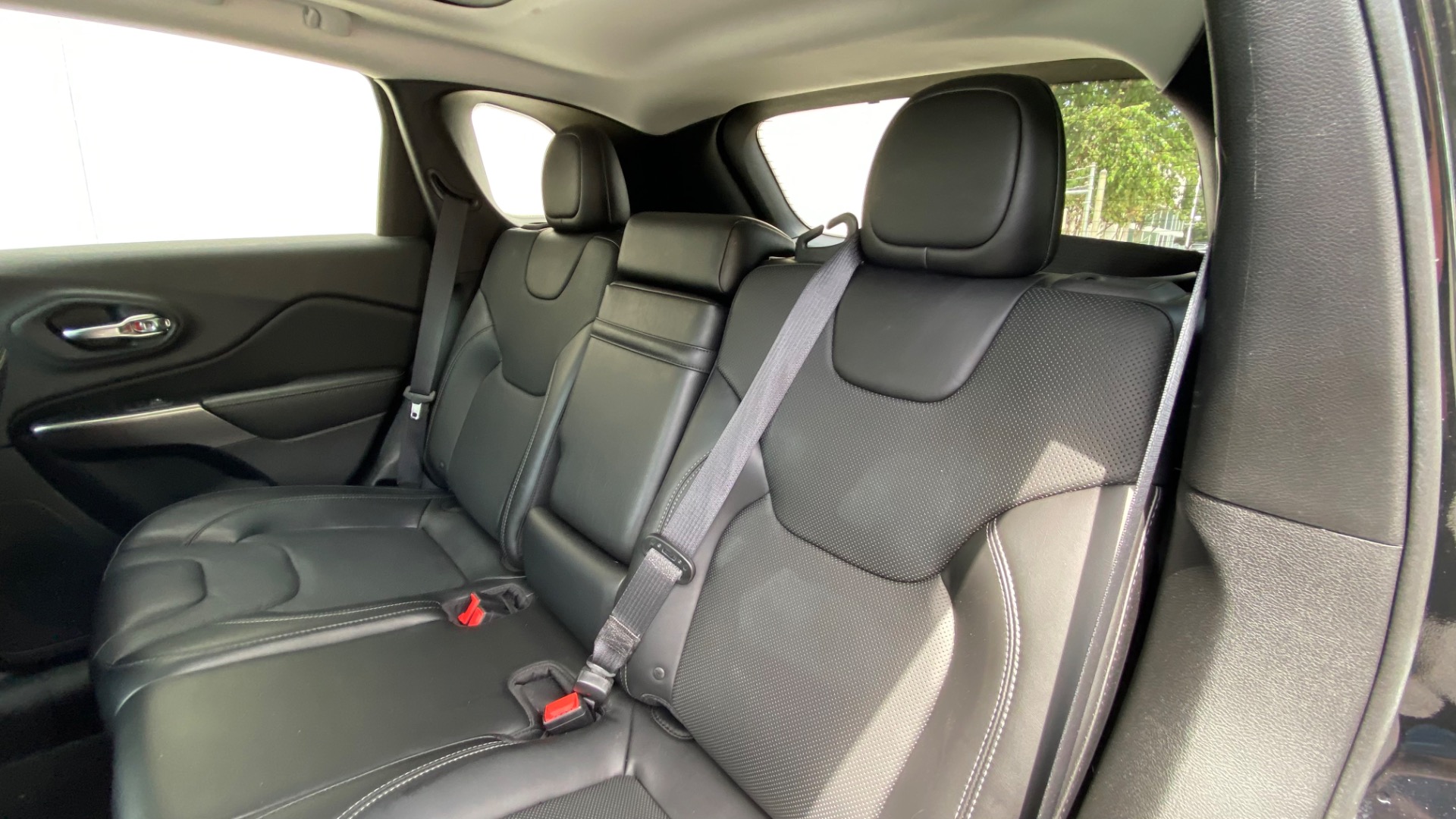 Used 2019 Jeep Cherokee Limited for sale $22,750 at Formula Imports in Charlotte NC 28227 29