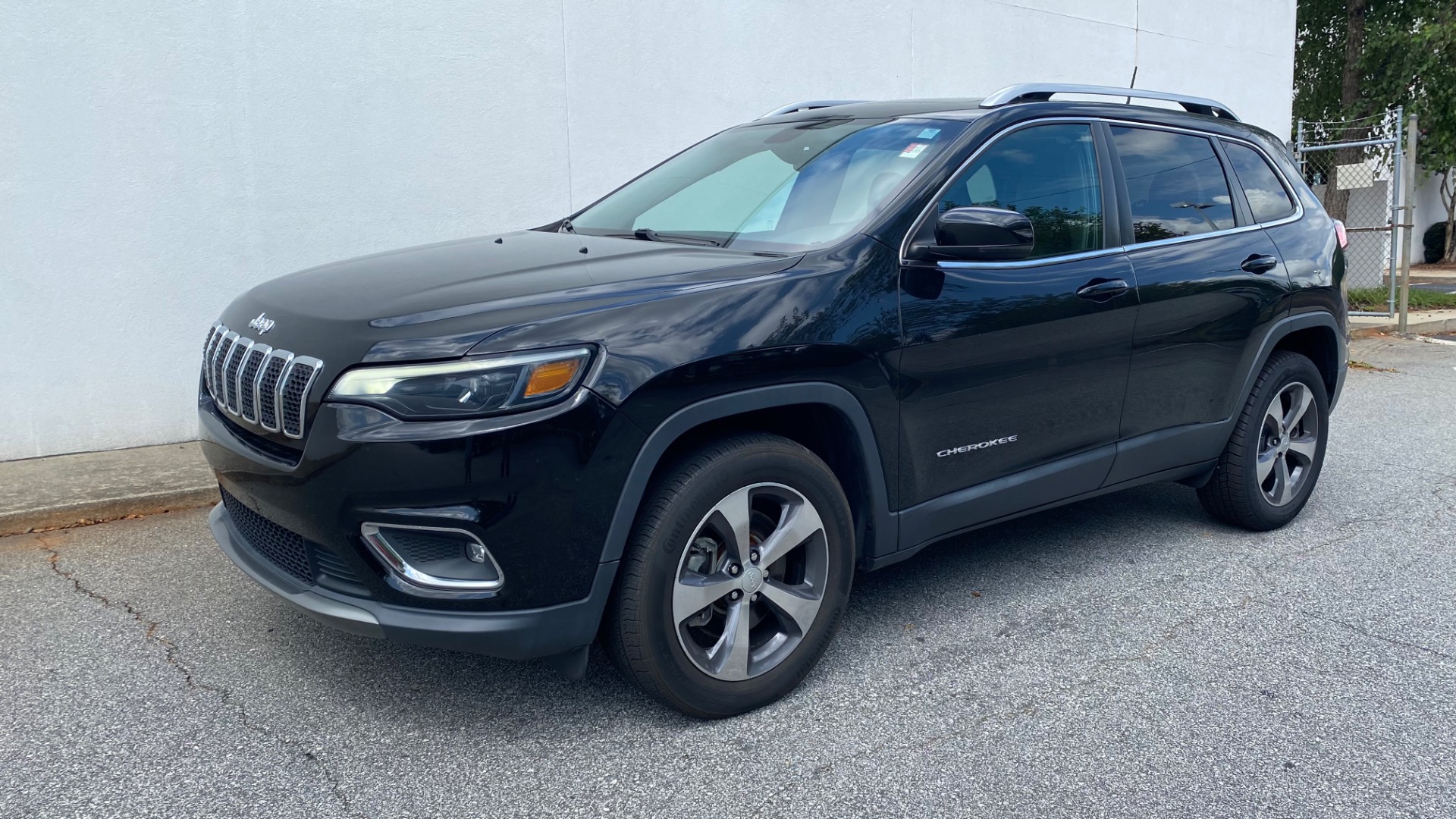 Used 2019 Jeep Cherokee Limited for sale $22,750 at Formula Imports in Charlotte NC 28227 3