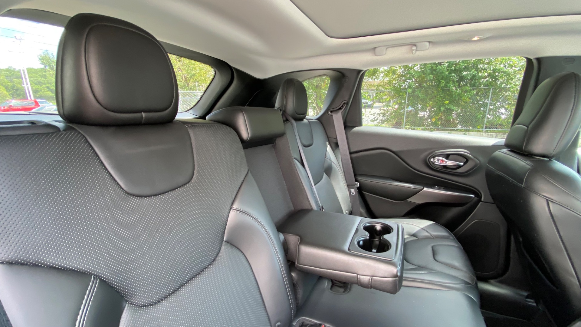 Used 2019 Jeep Cherokee Limited for sale $22,750 at Formula Imports in Charlotte NC 28227 32
