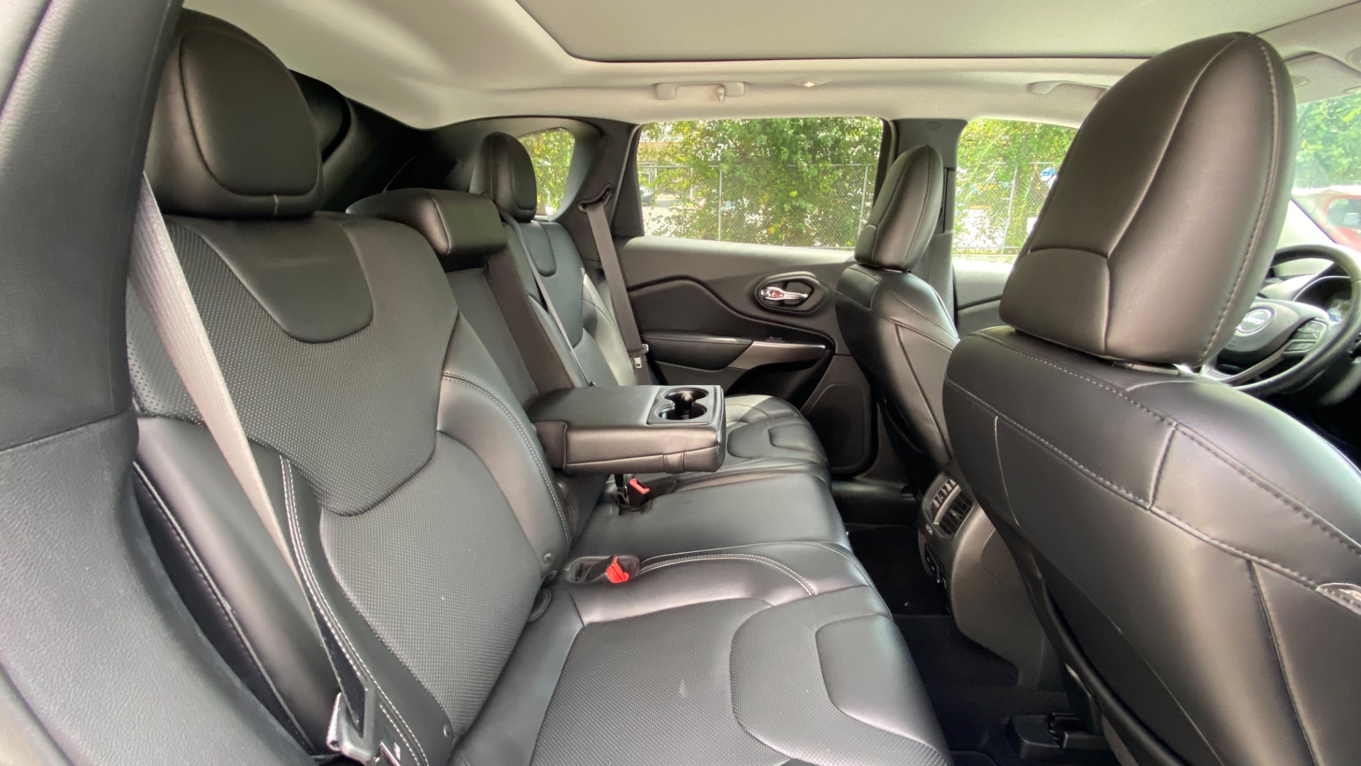Used 2019 Jeep Cherokee Limited for sale $22,750 at Formula Imports in Charlotte NC 28227 33