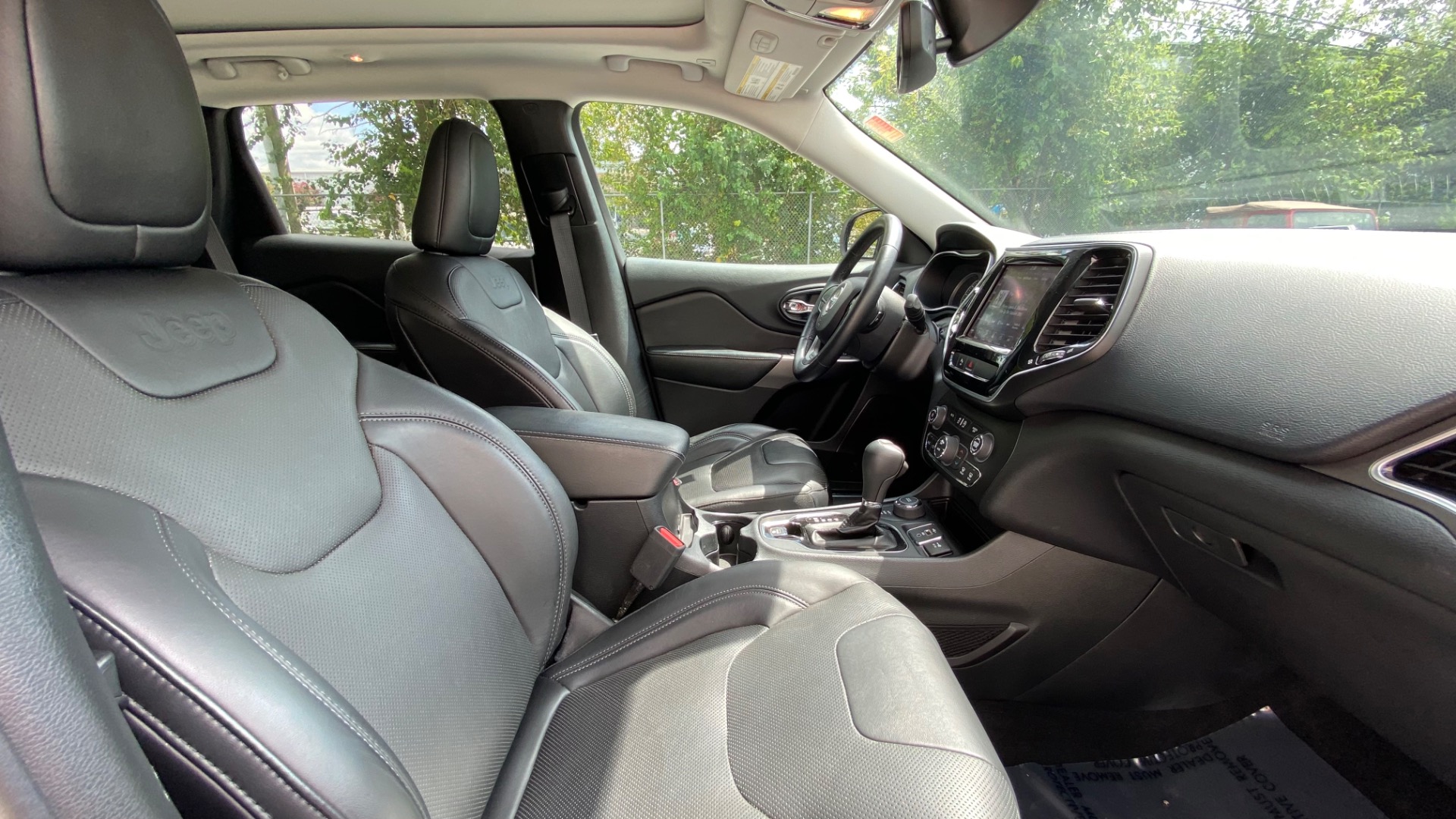 Used 2019 Jeep Cherokee Limited for sale $22,750 at Formula Imports in Charlotte NC 28227 37