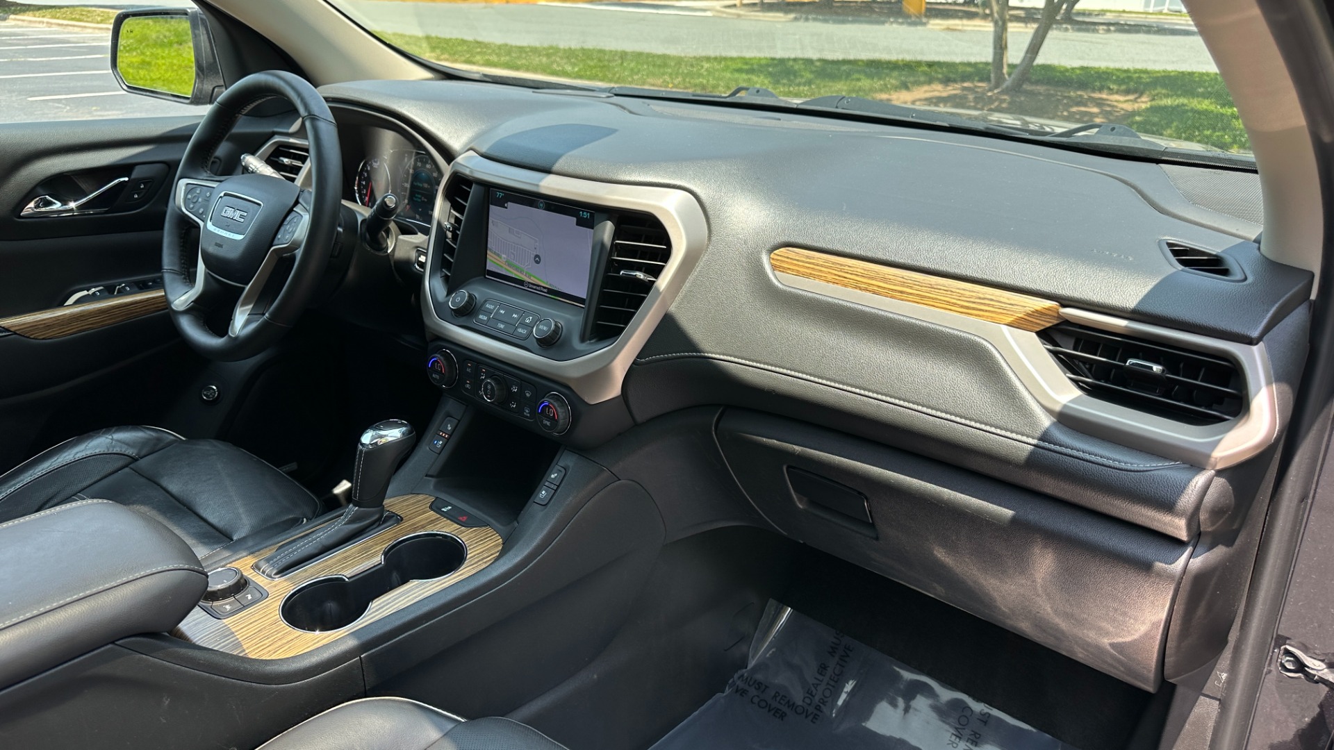 Used 2017 GMC Acadia DENALI / LOADED / PANORAMIC ROOF / METALLIC PAINT for sale Sold at Formula Imports in Charlotte NC 28227 10