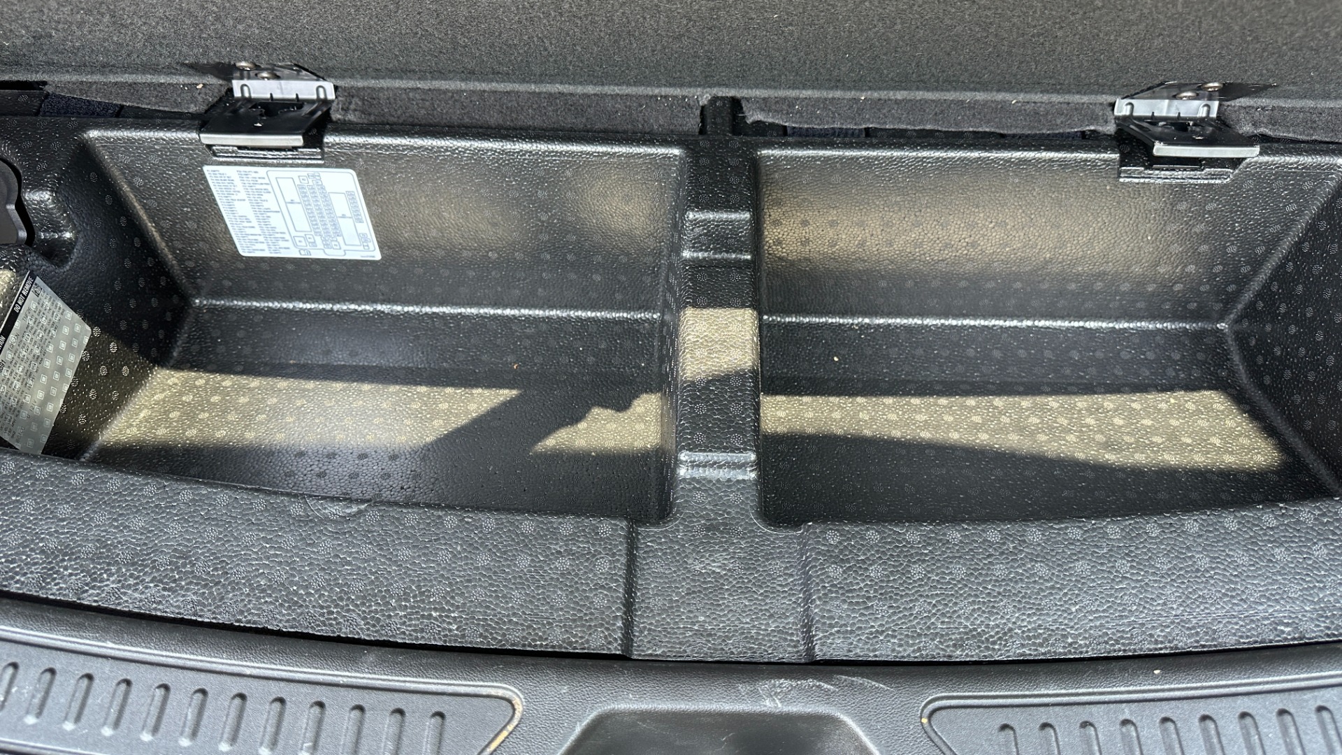 Used 2017 GMC Acadia DENALI / LOADED / PANORAMIC ROOF / METALLIC PAINT for sale Sold at Formula Imports in Charlotte NC 28227 14