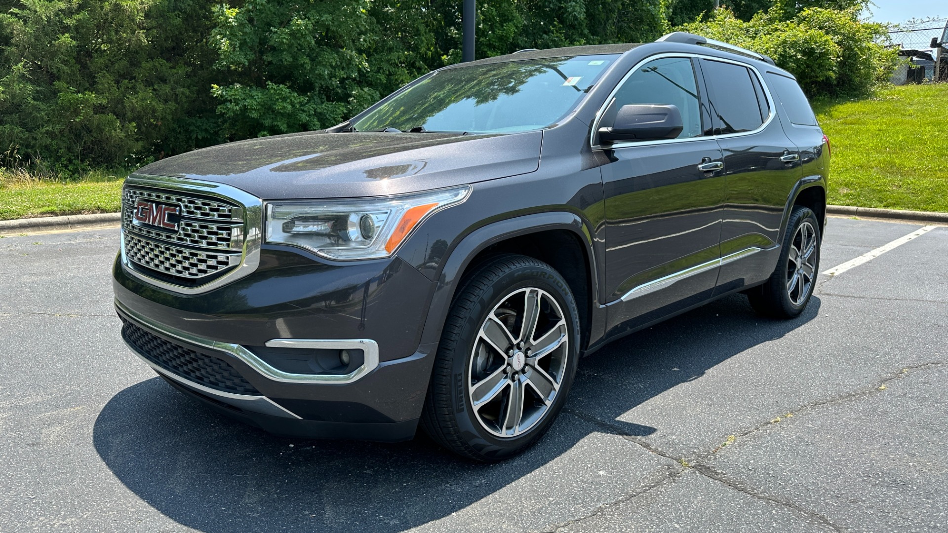 Used 2017 GMC Acadia DENALI / LOADED / PANORAMIC ROOF / METALLIC PAINT for sale Sold at Formula Imports in Charlotte NC 28227 2