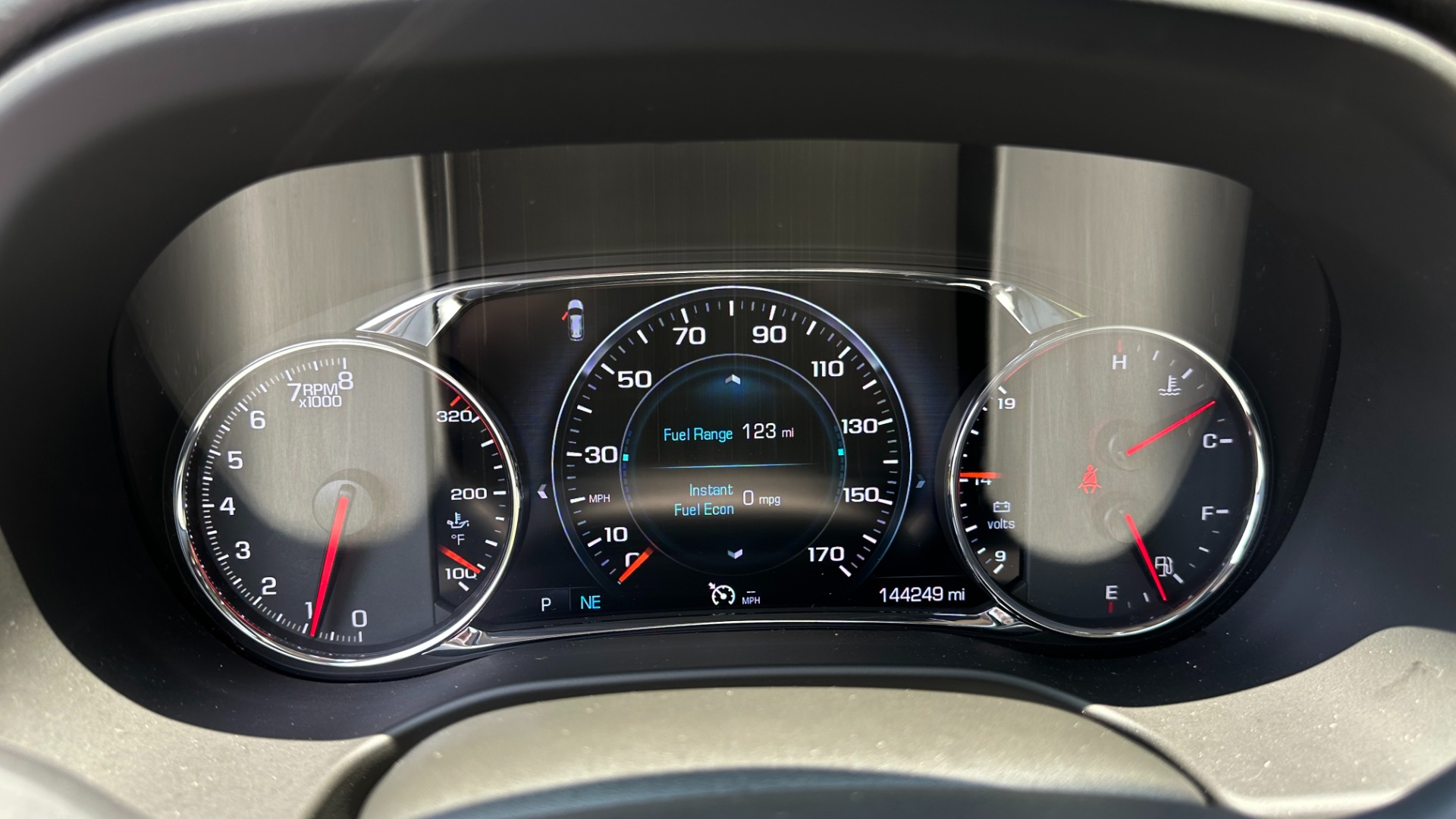 Used 2017 GMC Acadia DENALI / LOADED / PANORAMIC ROOF / METALLIC PAINT for sale Sold at Formula Imports in Charlotte NC 28227 22
