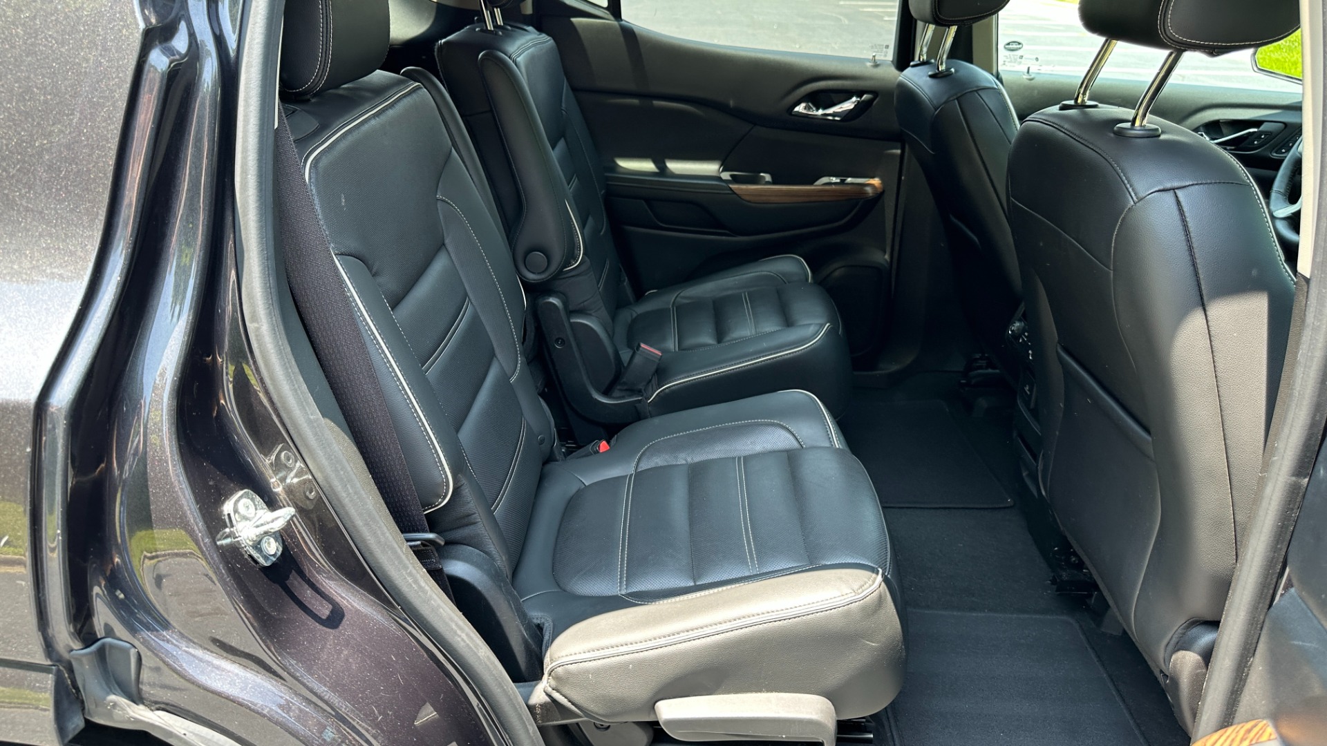 Used 2017 GMC Acadia DENALI / LOADED / PANORAMIC ROOF / METALLIC PAINT for sale Sold at Formula Imports in Charlotte NC 28227 36