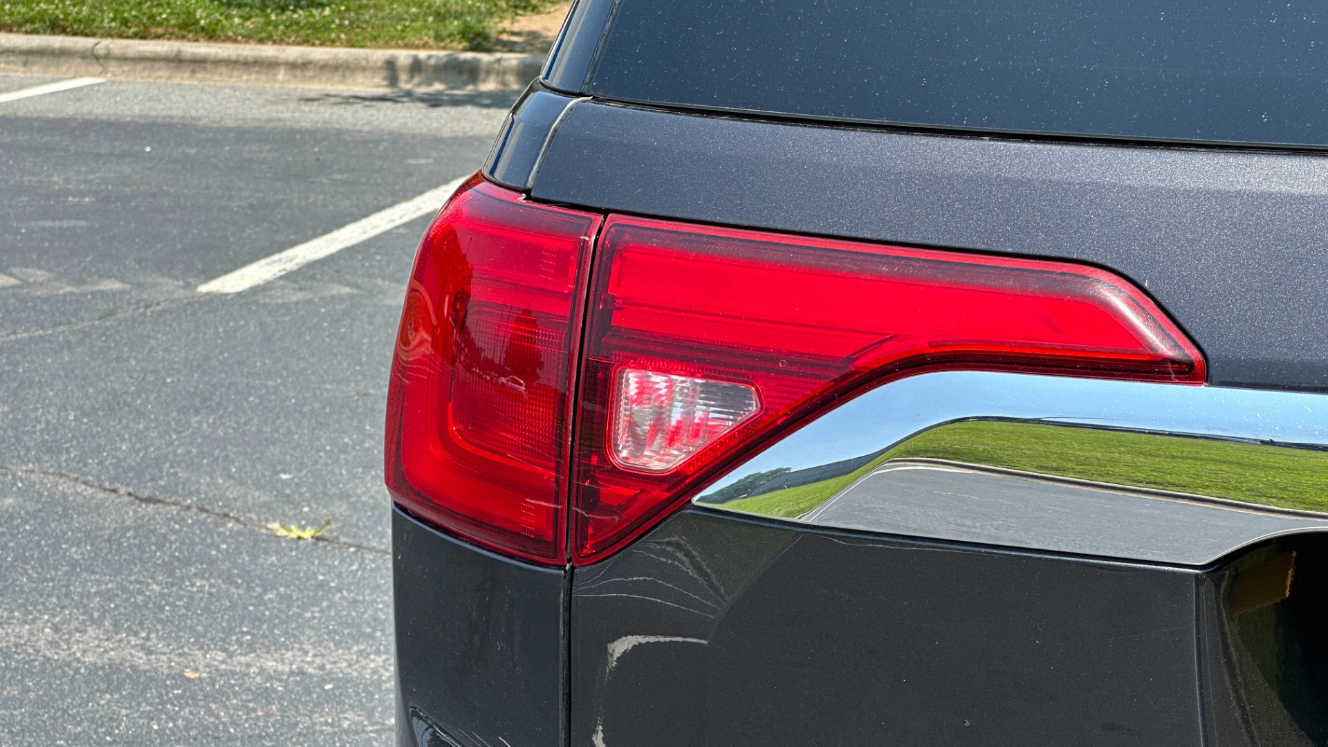 Used 2017 GMC Acadia DENALI / LOADED / PANORAMIC ROOF / METALLIC PAINT for sale Sold at Formula Imports in Charlotte NC 28227 45