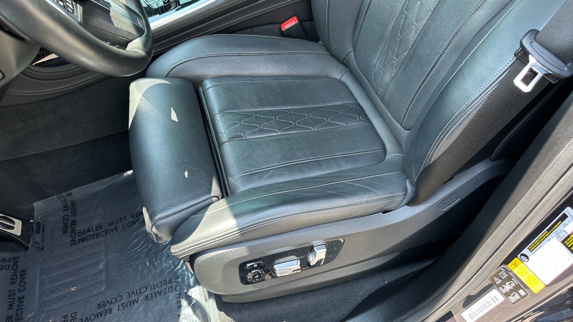 Used 2019 BMW X7 xDrive50i / EXECUTIVE / M SPORT / EXECUTIVE / DYNAMIC HANDLING / LEATHER for sale $53,800 at Formula Imports in Charlotte NC 28227 16