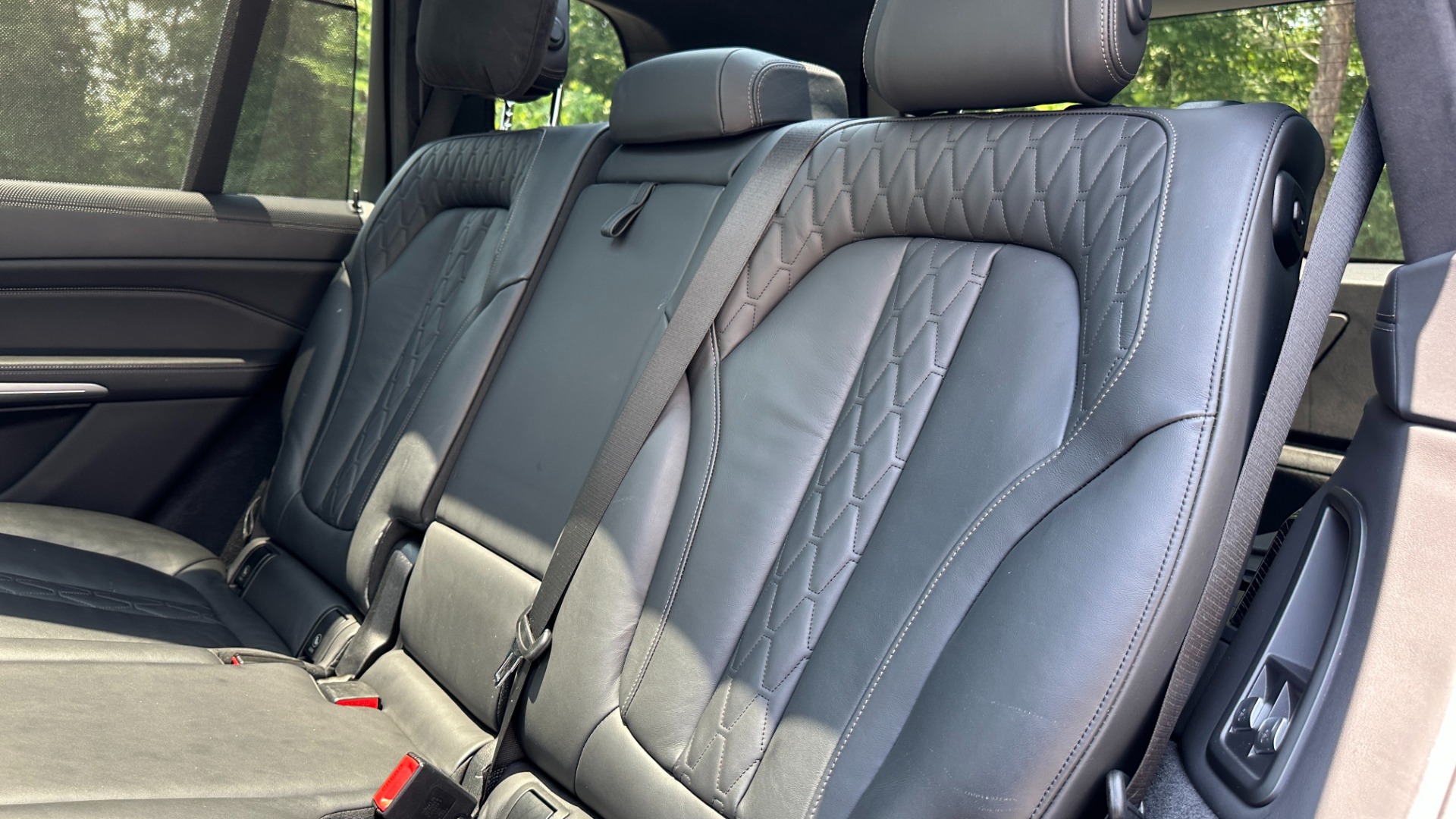 Used 2019 BMW X7 xDrive50i / EXECUTIVE / M SPORT / EXECUTIVE / DYNAMIC HANDLING / LEATHER for sale $53,800 at Formula Imports in Charlotte NC 28227 29