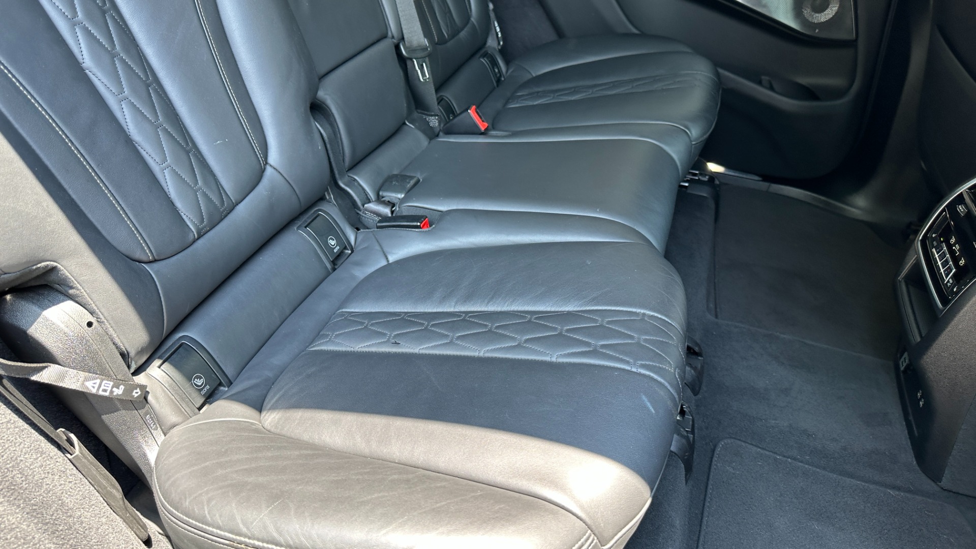 Used 2019 BMW X7 xDrive50i / EXECUTIVE / M SPORT / EXECUTIVE / DYNAMIC HANDLING / LEATHER for sale $53,800 at Formula Imports in Charlotte NC 28227 38
