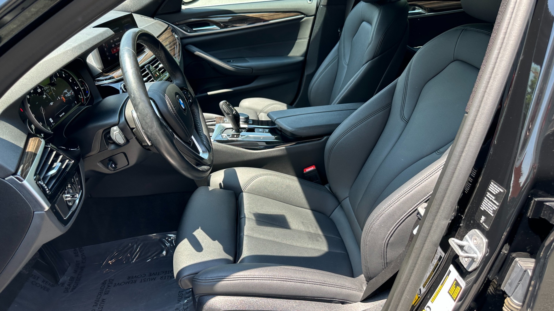 Used 2019 BMW 5 Series 530i xDrive / HEATED SEATS / NAV / SUNROOF / REARVIEW CAMERA for sale $30,795 at Formula Imports in Charlotte NC 28227 12