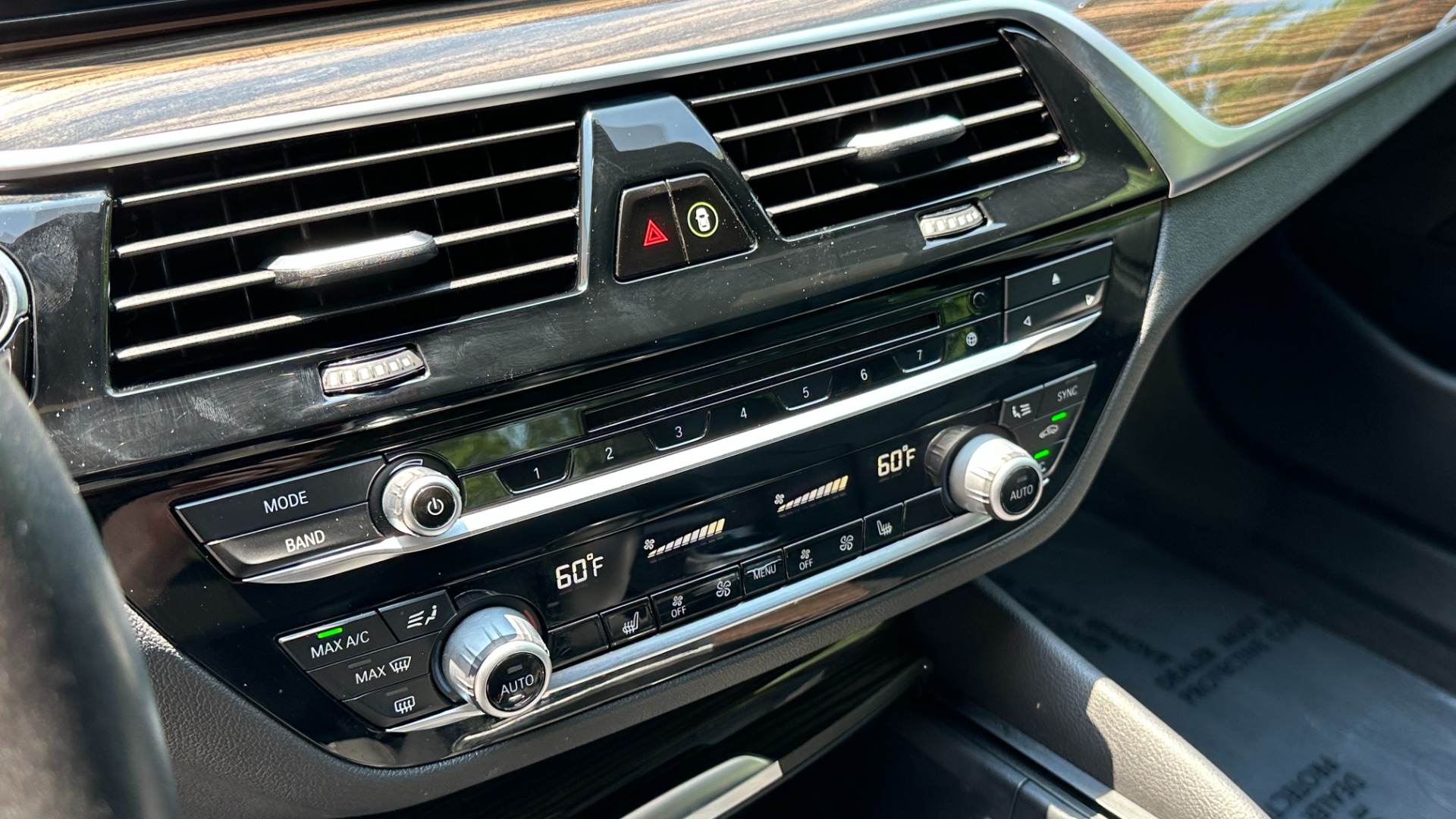 Used 2019 BMW 5 Series 530i xDrive / HEATED SEATS / NAV / SUNROOF / REARVIEW CAMERA for sale $30,795 at Formula Imports in Charlotte NC 28227 18