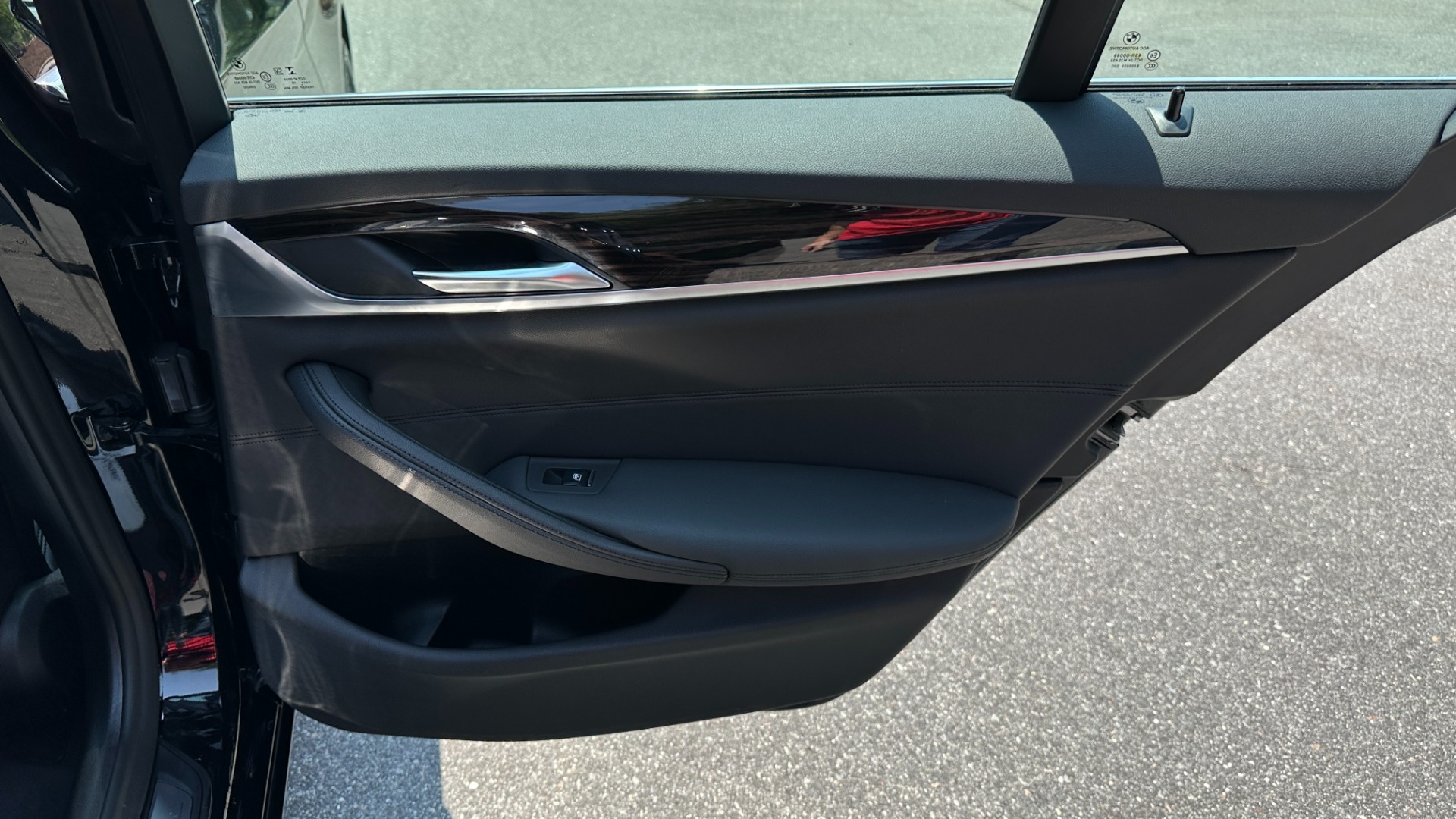 Used 2019 BMW 5 Series 530i xDrive / HEATED SEATS / NAV / SUNROOF / REARVIEW CAMERA for sale $30,795 at Formula Imports in Charlotte NC 28227 27
