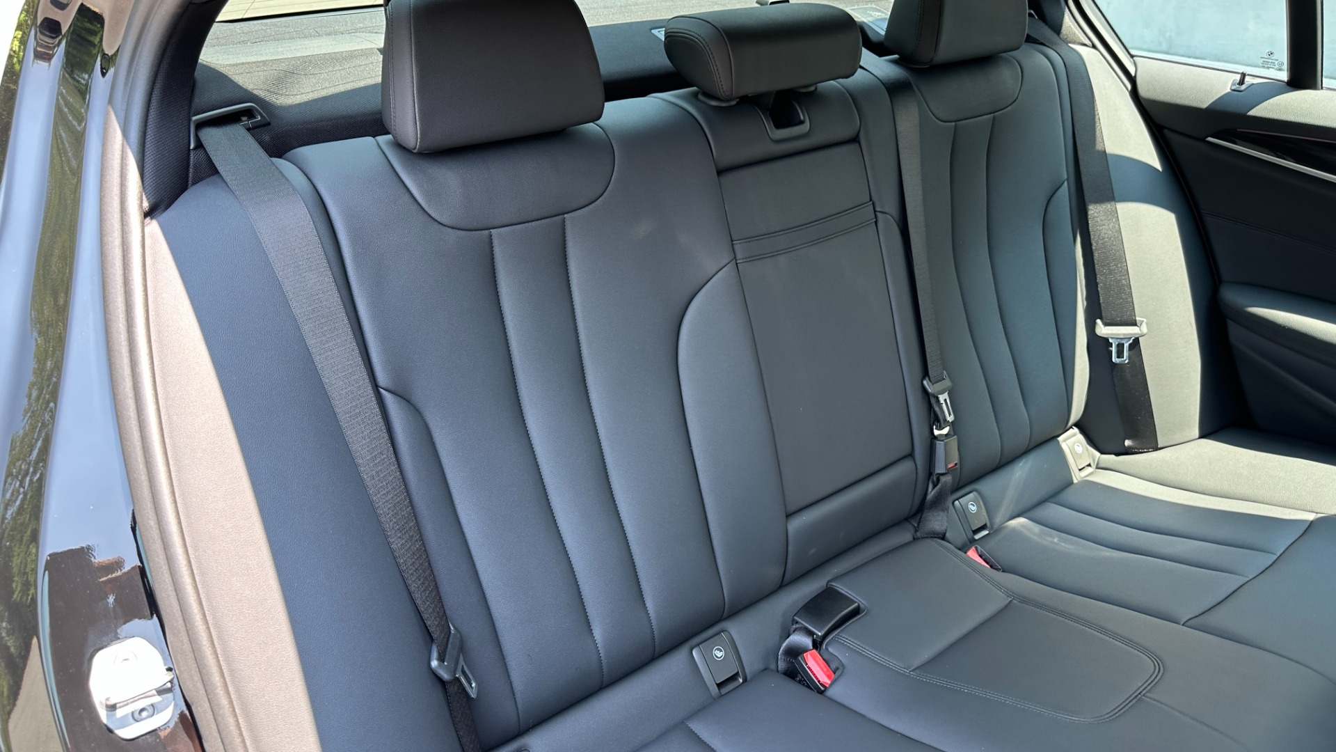 Used 2019 BMW 5 Series 530i xDrive / HEATED SEATS / NAV / SUNROOF / REARVIEW CAMERA for sale $30,795 at Formula Imports in Charlotte NC 28227 29