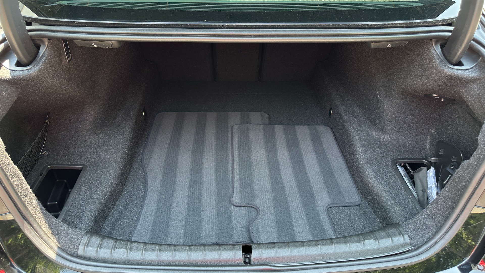 Used 2019 BMW 5 Series 530i xDrive / HEATED SEATS / NAV / SUNROOF / REARVIEW CAMERA for sale $30,795 at Formula Imports in Charlotte NC 28227 35