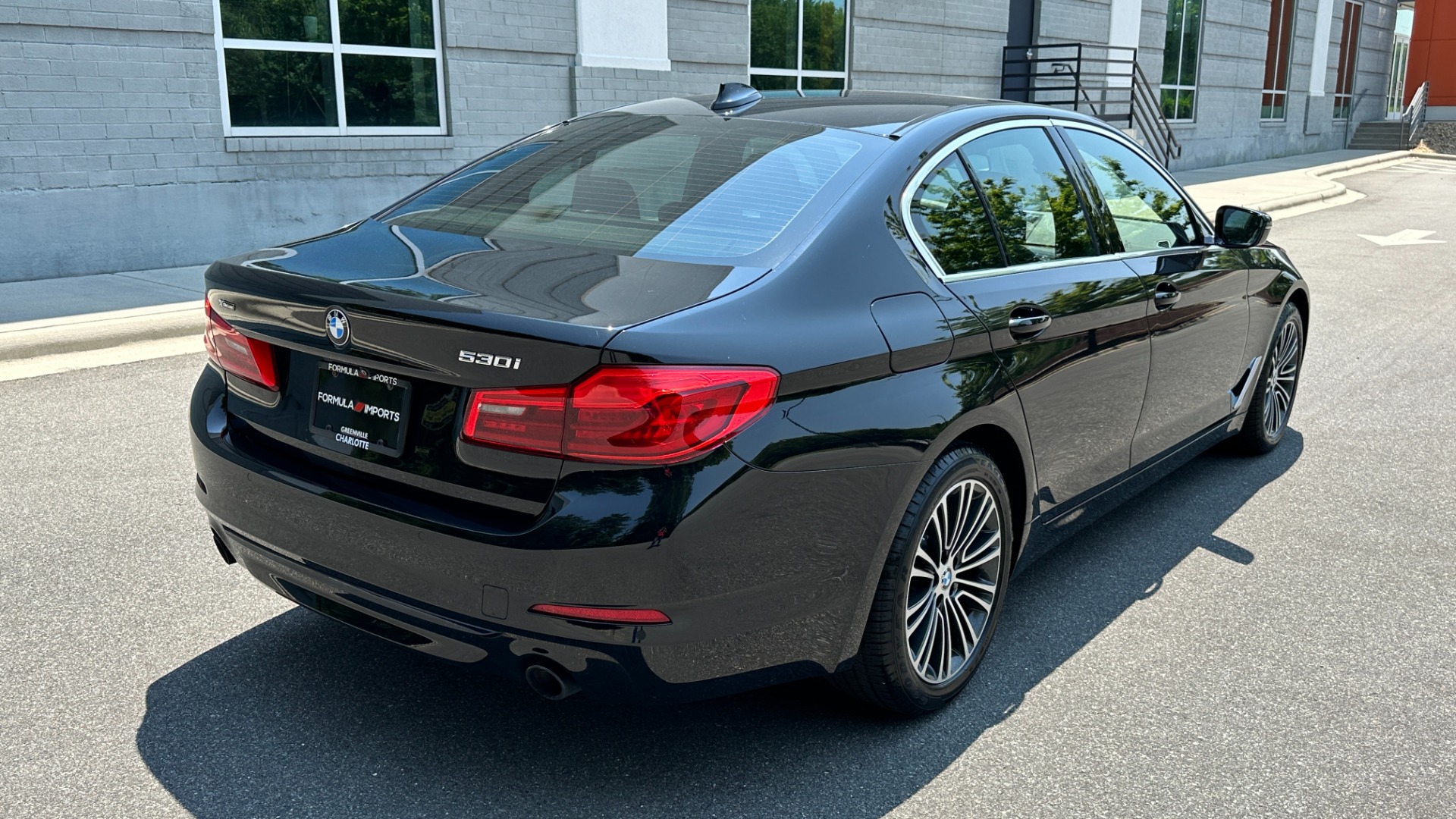 Used 2019 BMW 5 Series 530i xDrive / HEATED SEATS / NAV / SUNROOF / REARVIEW CAMERA for sale $30,795 at Formula Imports in Charlotte NC 28227 4