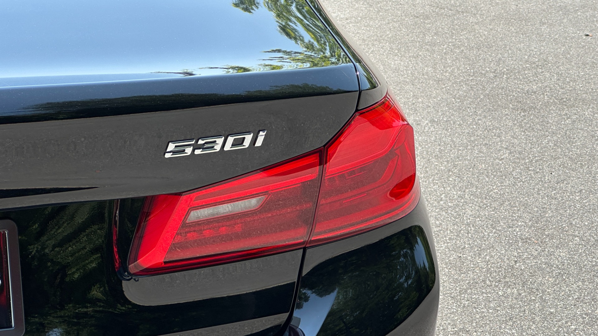 Used 2019 BMW 5 Series 530i xDrive / HEATED SEATS / NAV / SUNROOF / REARVIEW CAMERA for sale $30,795 at Formula Imports in Charlotte NC 28227 40