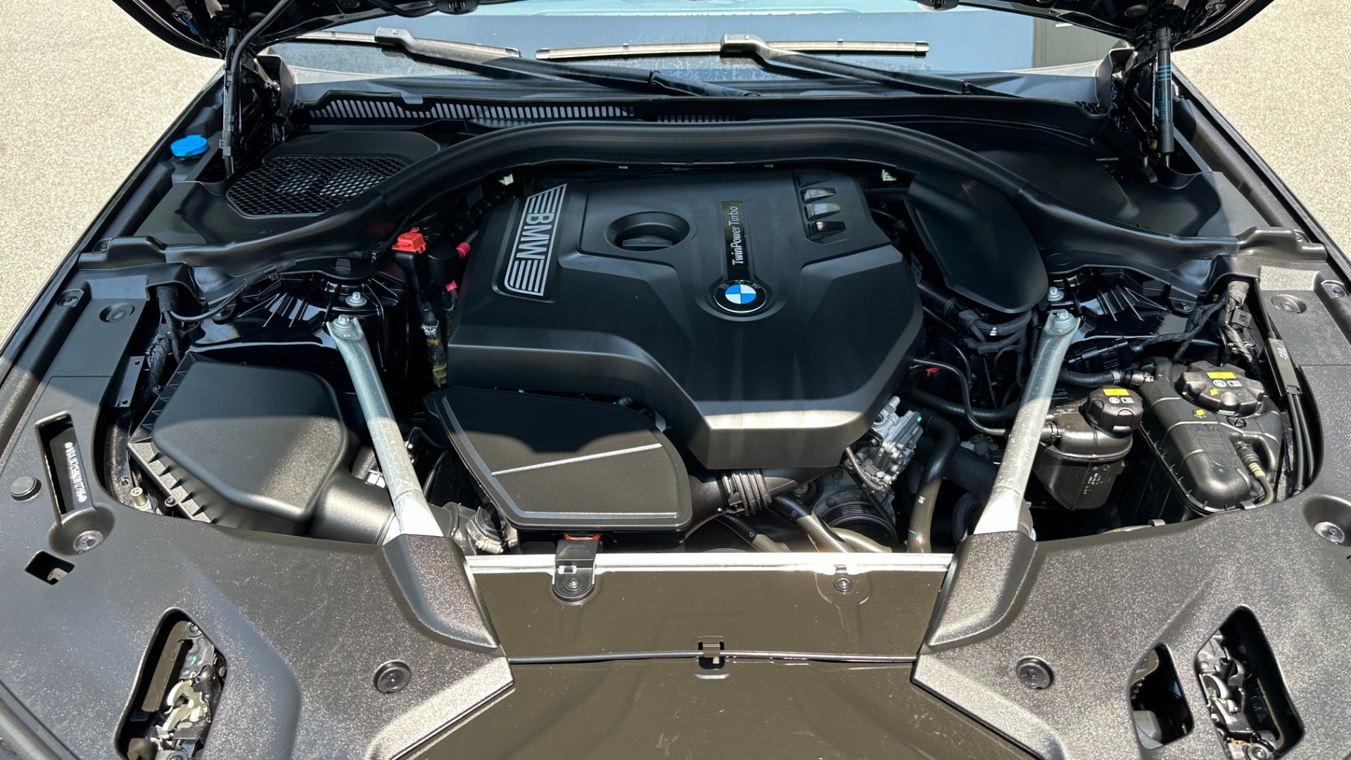 Used 2019 BMW 5 Series 530i xDrive / HEATED SEATS / NAV / SUNROOF / REARVIEW CAMERA for sale $30,795 at Formula Imports in Charlotte NC 28227 51