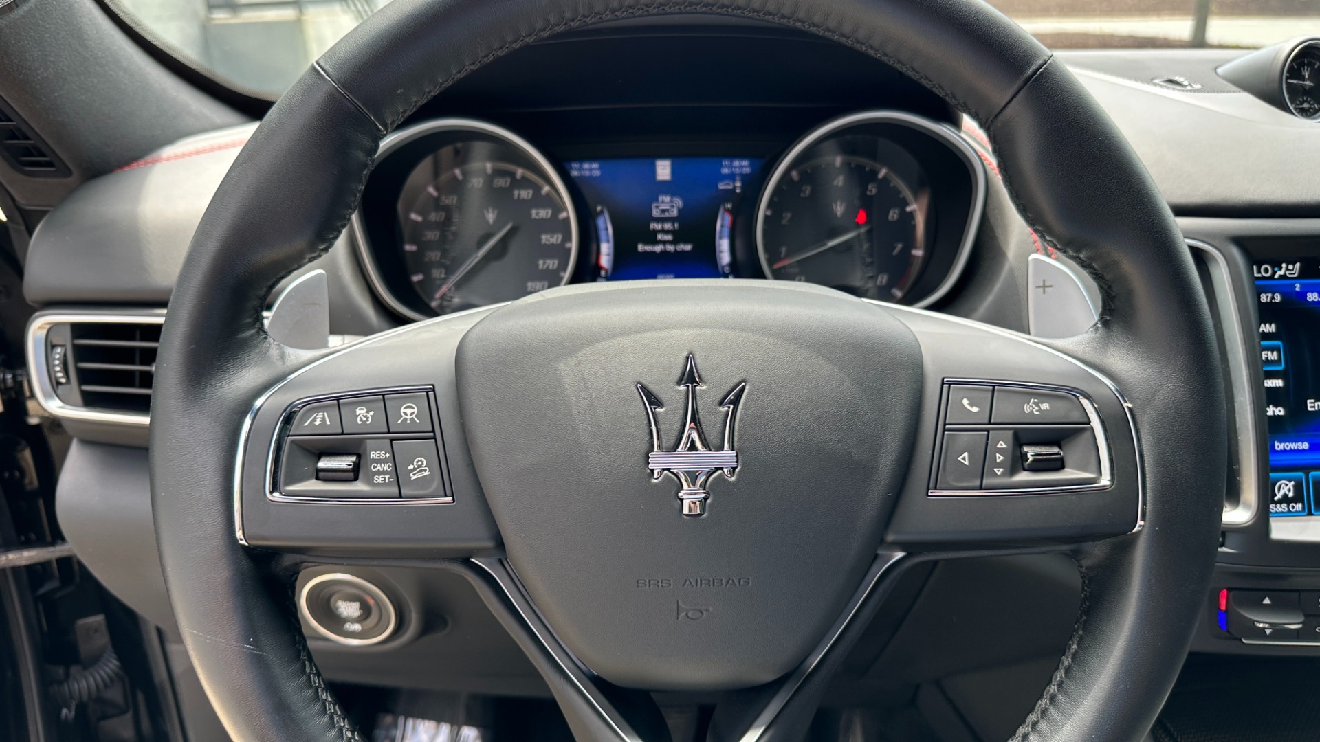 Used 2019 Maserati Levante S GRANLUSSO / RED STITCHING / PADDLE SHIFTERS / PANORAMIC SUNROOF for sale $48,995 at Formula Imports in Charlotte NC 28227 18