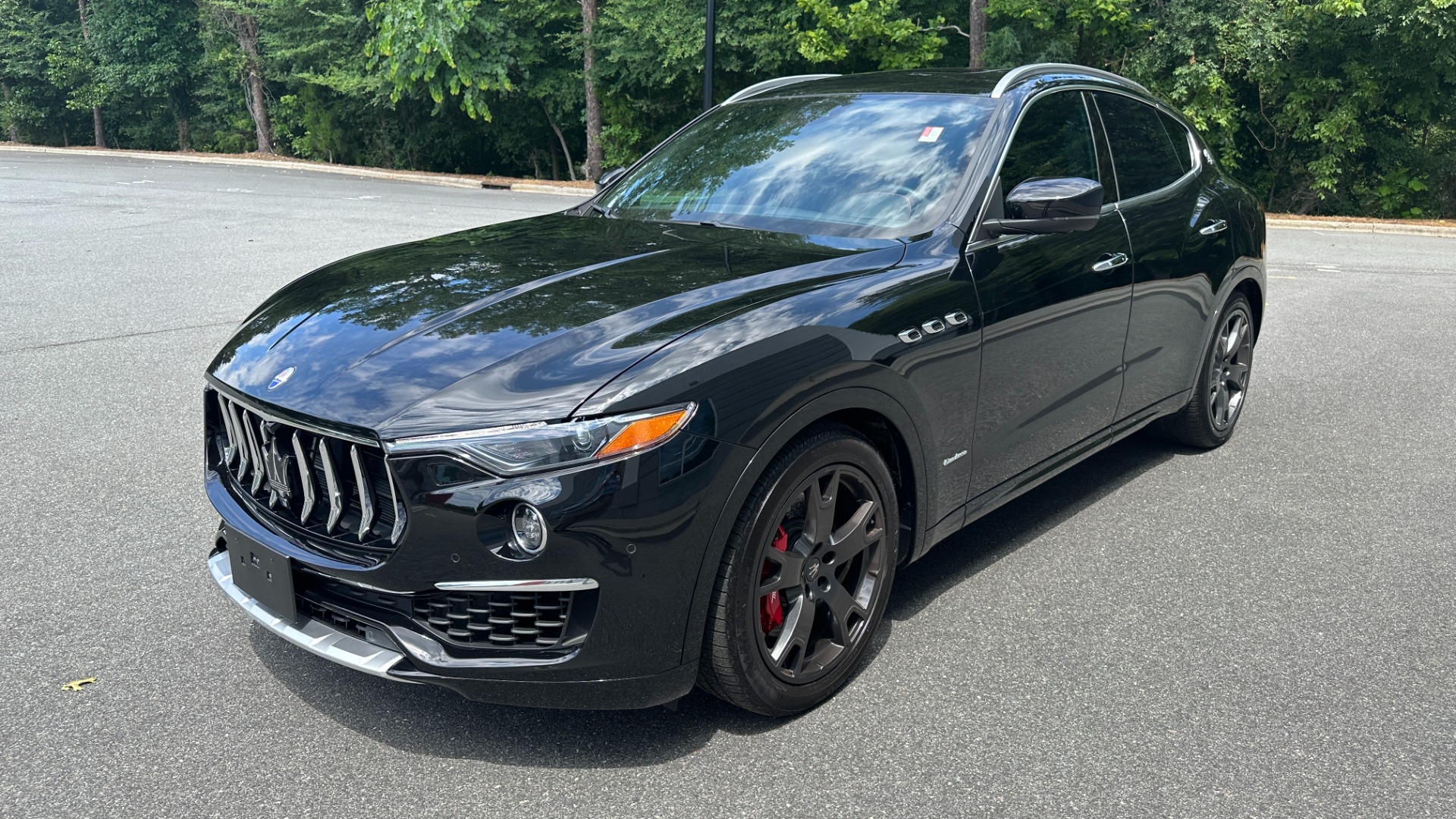 Used 2019 Maserati Levante S GRANLUSSO / RED STITCHING / PADDLE SHIFTERS / PANORAMIC SUNROOF for sale $48,995 at Formula Imports in Charlotte NC 28227 2