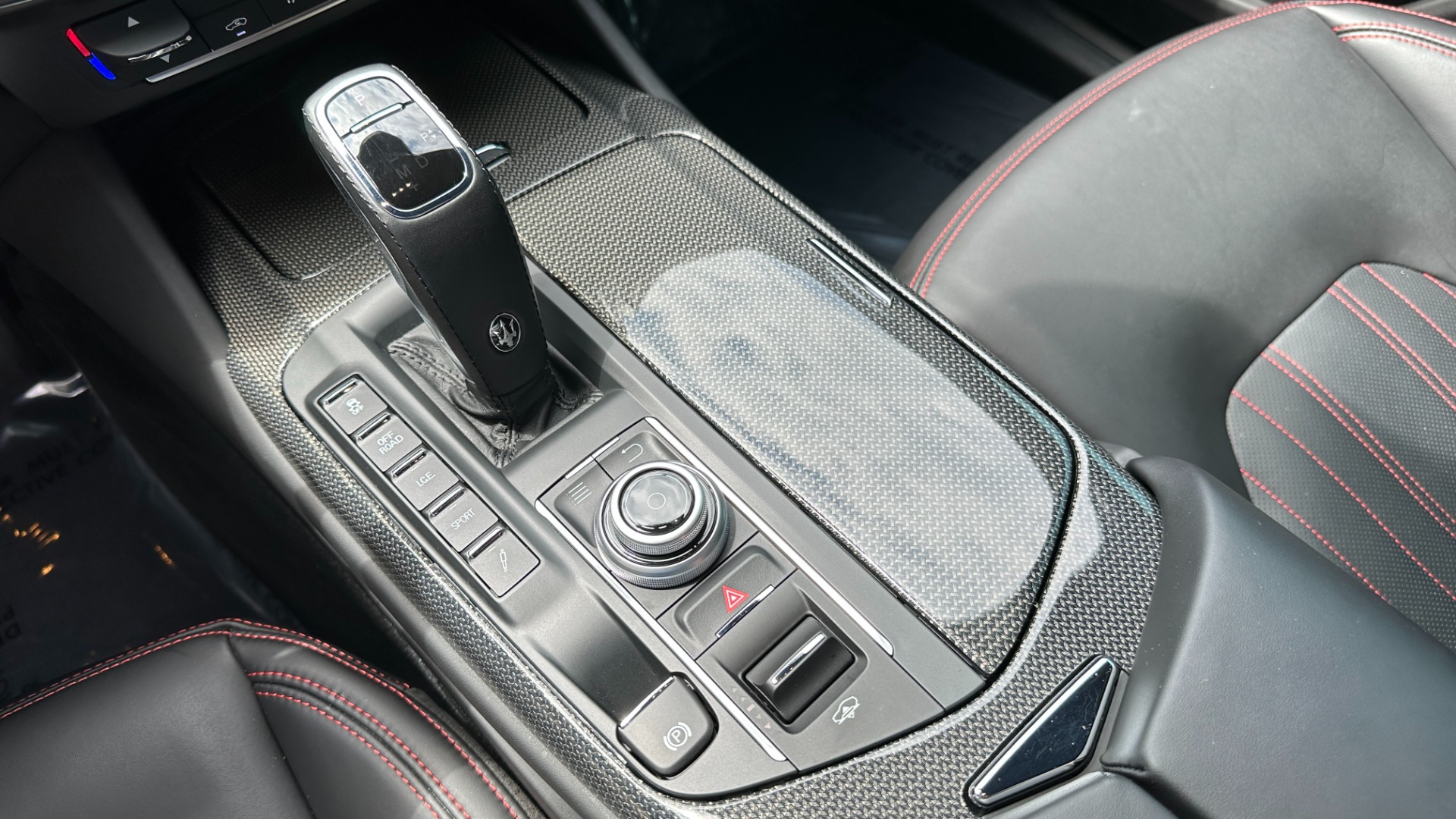 Used 2019 Maserati Levante S GRANLUSSO / RED STITCHING / PADDLE SHIFTERS / PANORAMIC SUNROOF for sale Sold at Formula Imports in Charlotte NC 28227 22