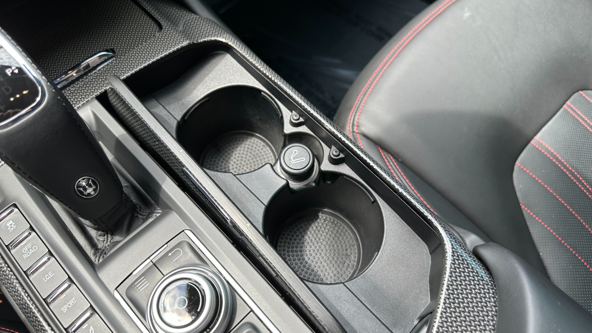 Used 2019 Maserati Levante S GRANLUSSO / RED STITCHING / PADDLE SHIFTERS / PANORAMIC SUNROOF for sale $48,995 at Formula Imports in Charlotte NC 28227 23