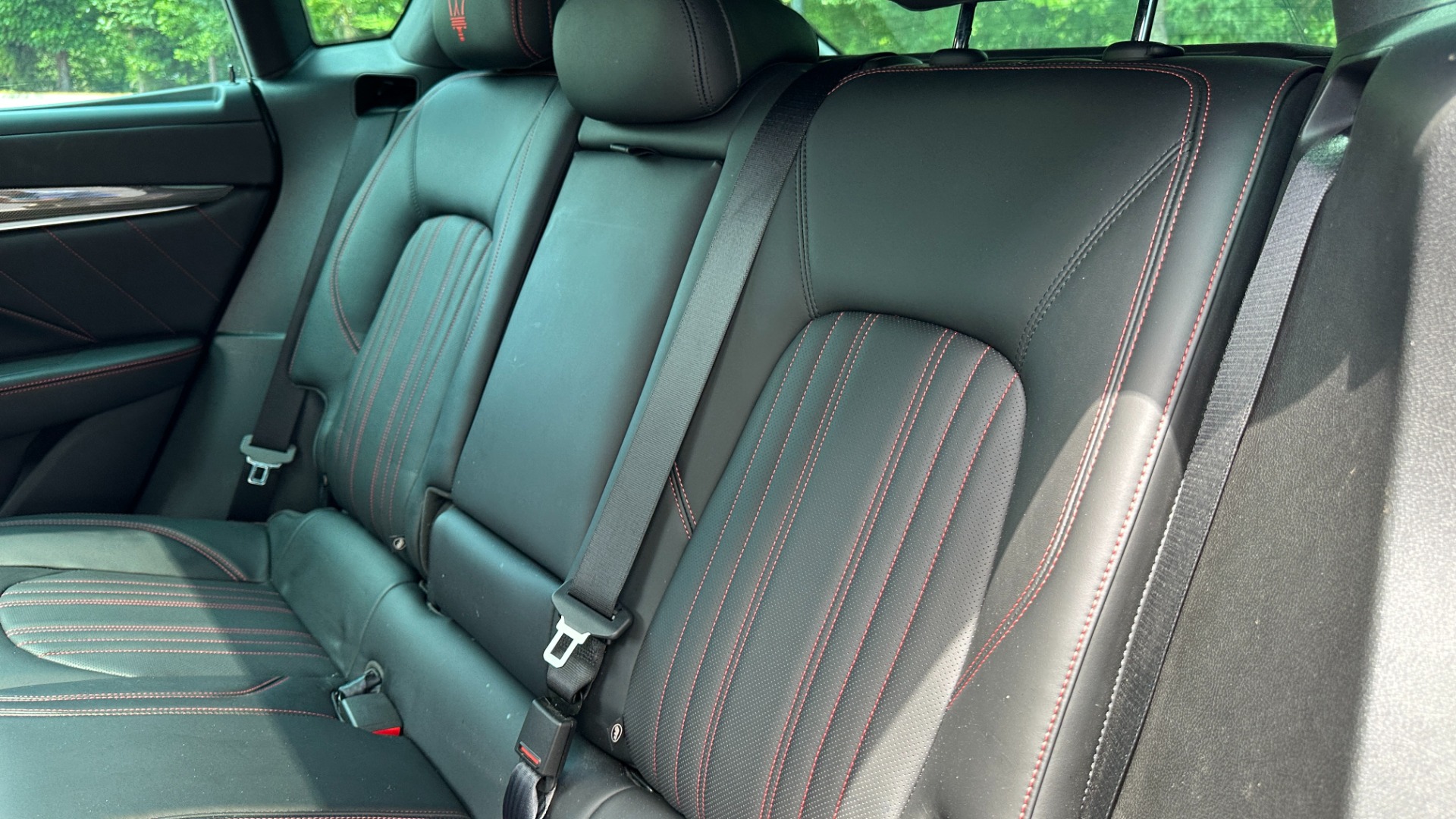 Used 2019 Maserati Levante S GRANLUSSO / RED STITCHING / PADDLE SHIFTERS / PANORAMIC SUNROOF for sale $48,995 at Formula Imports in Charlotte NC 28227 27