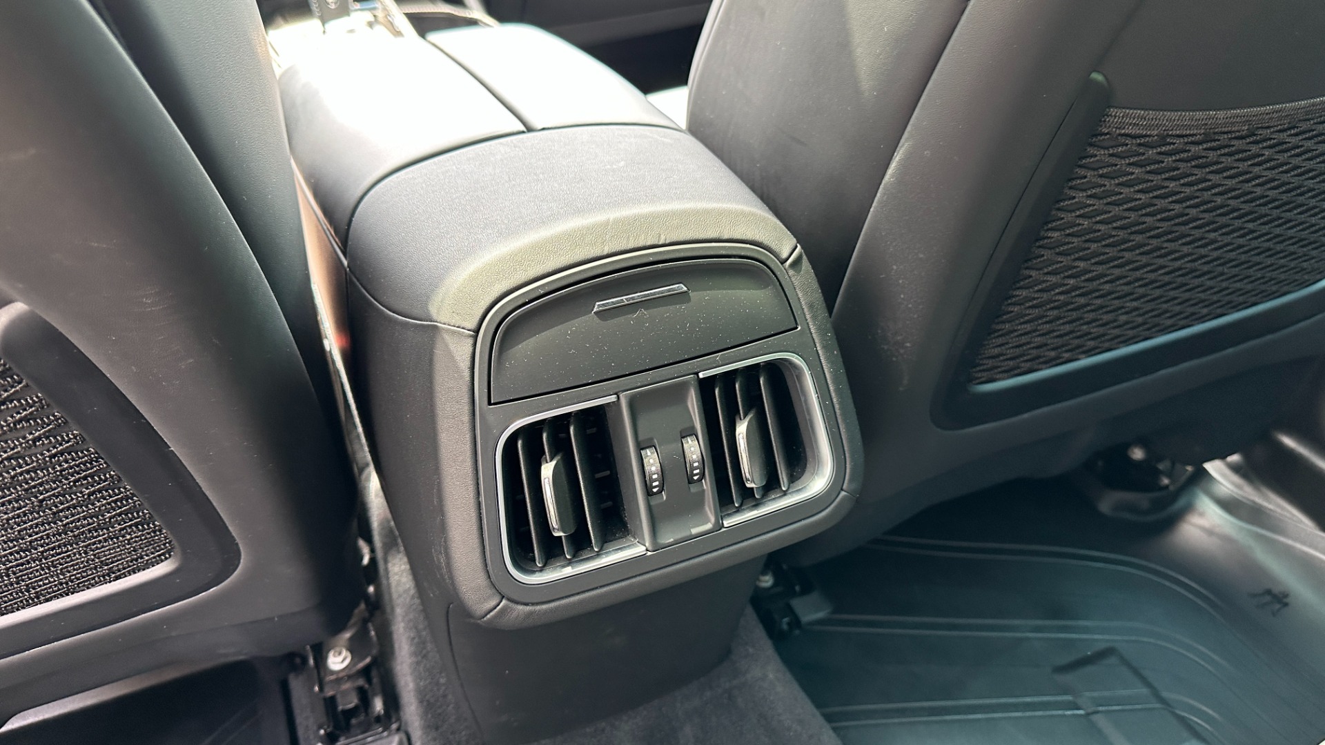 Used 2019 Maserati Levante S GRANLUSSO / RED STITCHING / PADDLE SHIFTERS / PANORAMIC SUNROOF for sale $48,995 at Formula Imports in Charlotte NC 28227 30