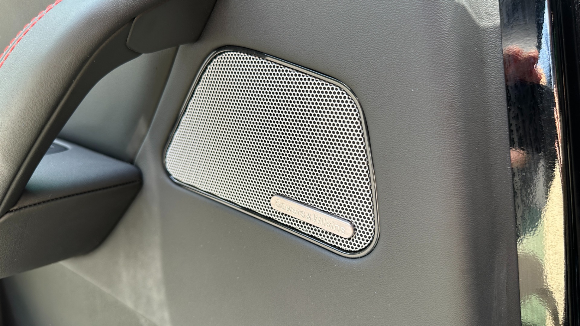 Used 2019 Maserati Levante S GRANLUSSO / RED STITCHING / PADDLE SHIFTERS / PANORAMIC SUNROOF for sale $48,995 at Formula Imports in Charlotte NC 28227 31