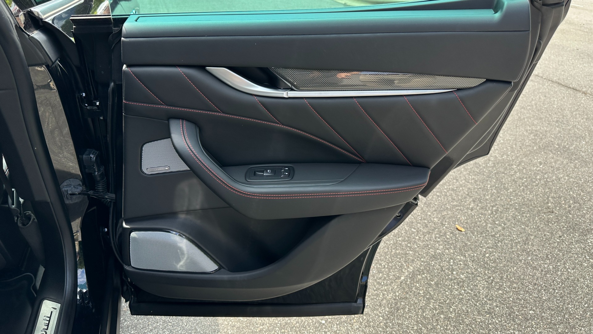 Used 2019 Maserati Levante S GRANLUSSO / RED STITCHING / PADDLE SHIFTERS / PANORAMIC SUNROOF for sale Sold at Formula Imports in Charlotte NC 28227 32