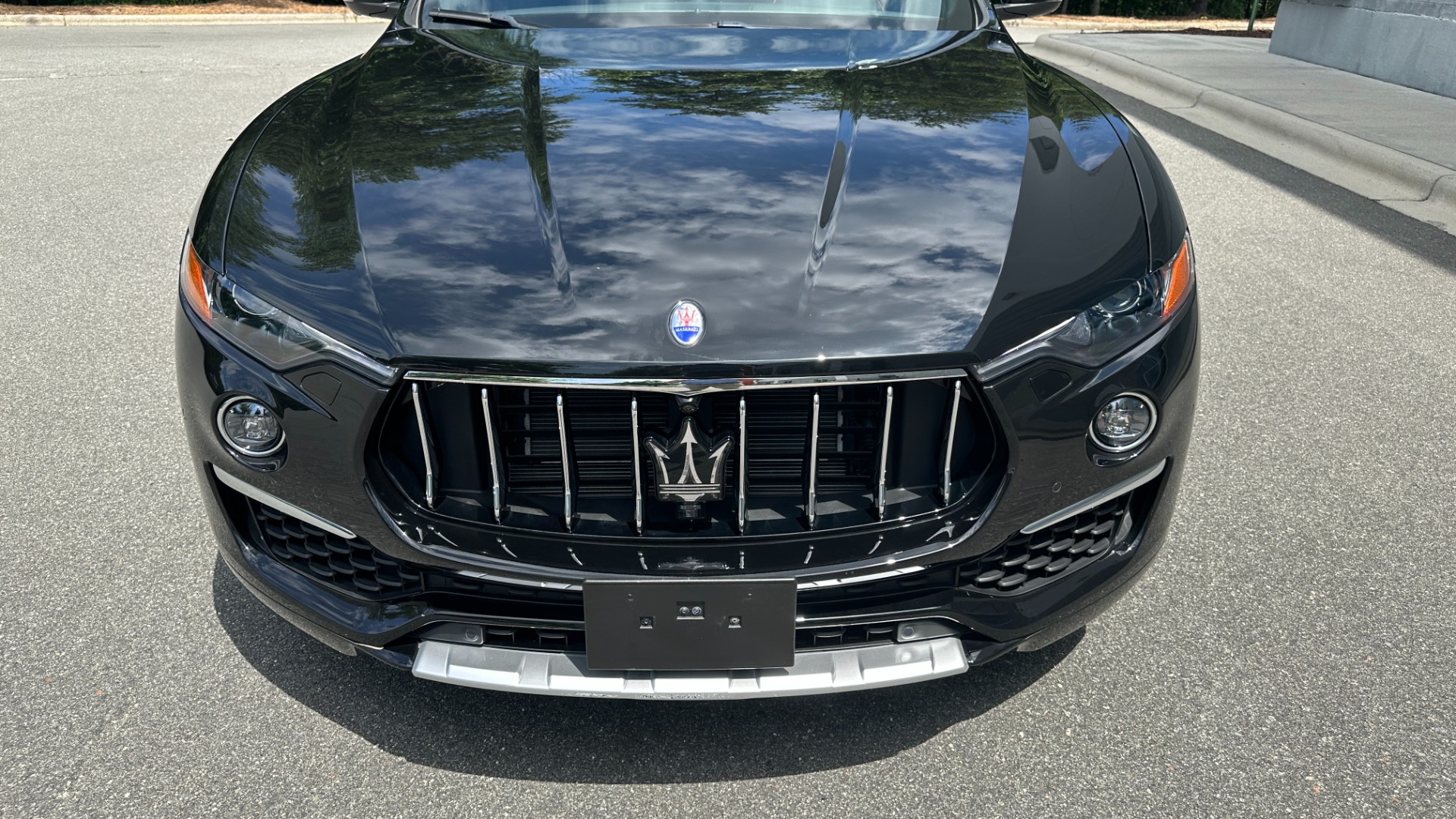 Used 2019 Maserati Levante S GRANLUSSO / RED STITCHING / PADDLE SHIFTERS / PANORAMIC SUNROOF for sale $48,995 at Formula Imports in Charlotte NC 28227 8