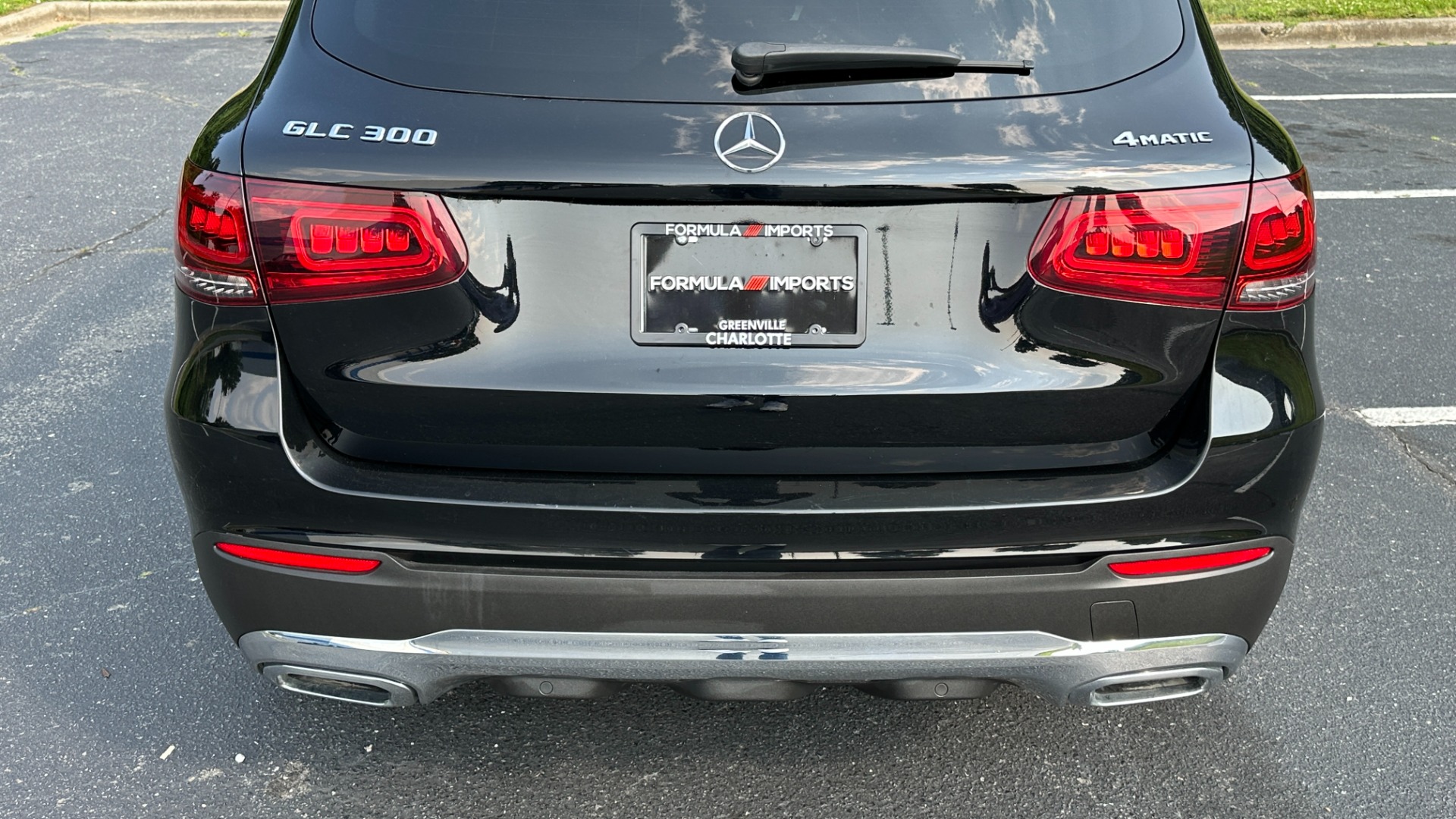 Used 2020 Mercedes-Benz GLC 300 / NAVIGATION / HEATED SEATS / BACKUP CAMERA for sale $34,495 at Formula Imports in Charlotte NC 28227 10