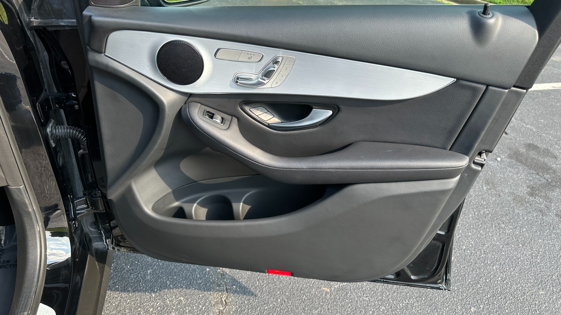 Used 2020 Mercedes-Benz GLC 300 / NAVIGATION / HEATED SEATS / BACKUP CAMERA for sale $34,495 at Formula Imports in Charlotte NC 28227 31