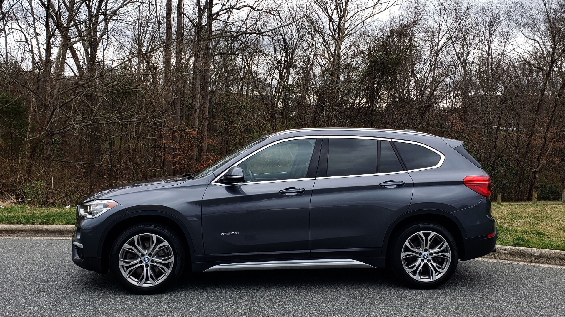 Used 2017 BMW X1 XDRIVE28I / PREM PKG / DRIVER ASST / NAV / CLD WTHR for sale Sold at Formula Imports in Charlotte NC 28227 2