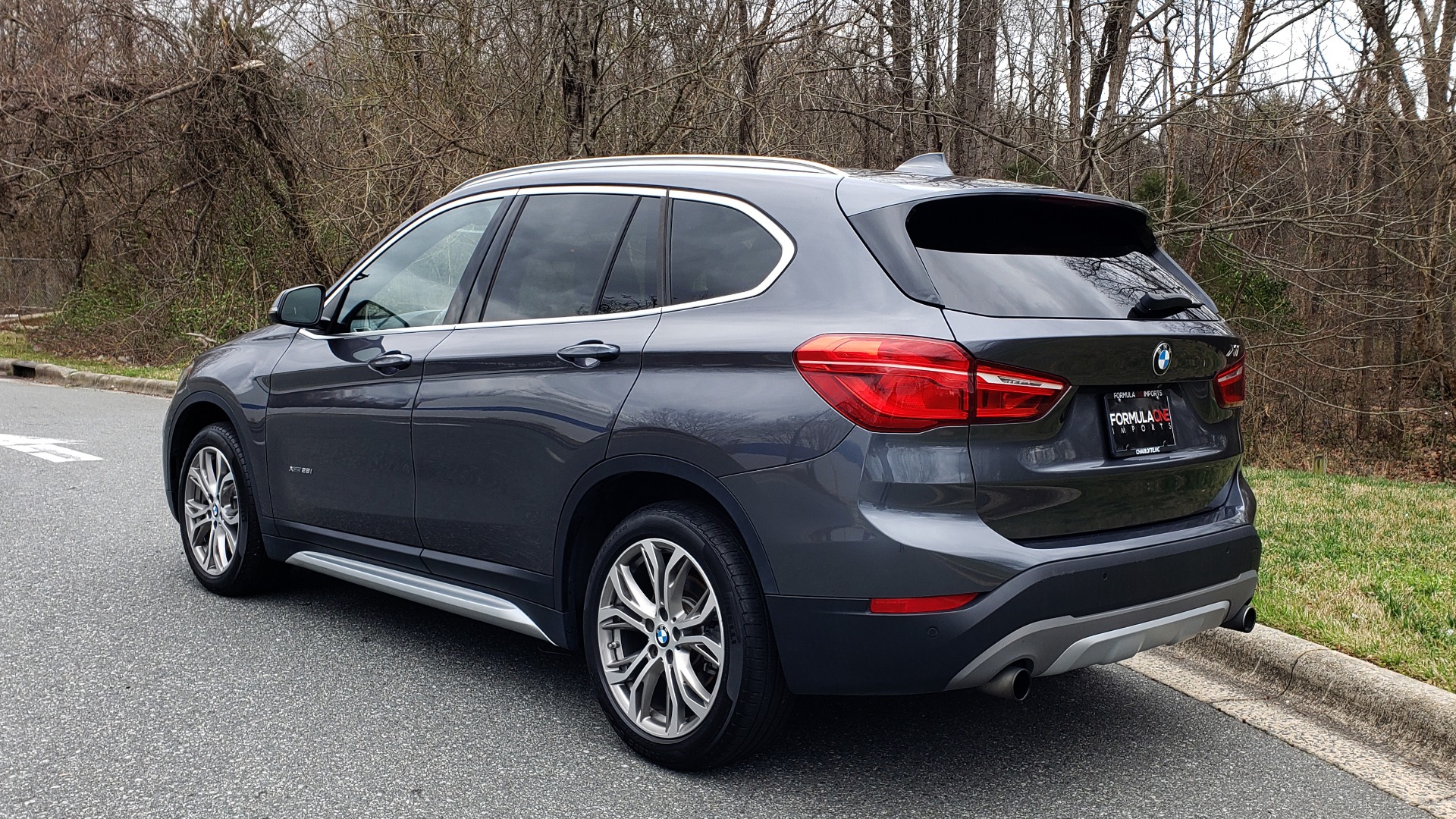 Used 2017 BMW X1 XDRIVE28I / PREM PKG / DRIVER ASST / NAV / CLD WTHR for sale Sold at Formula Imports in Charlotte NC 28227 3