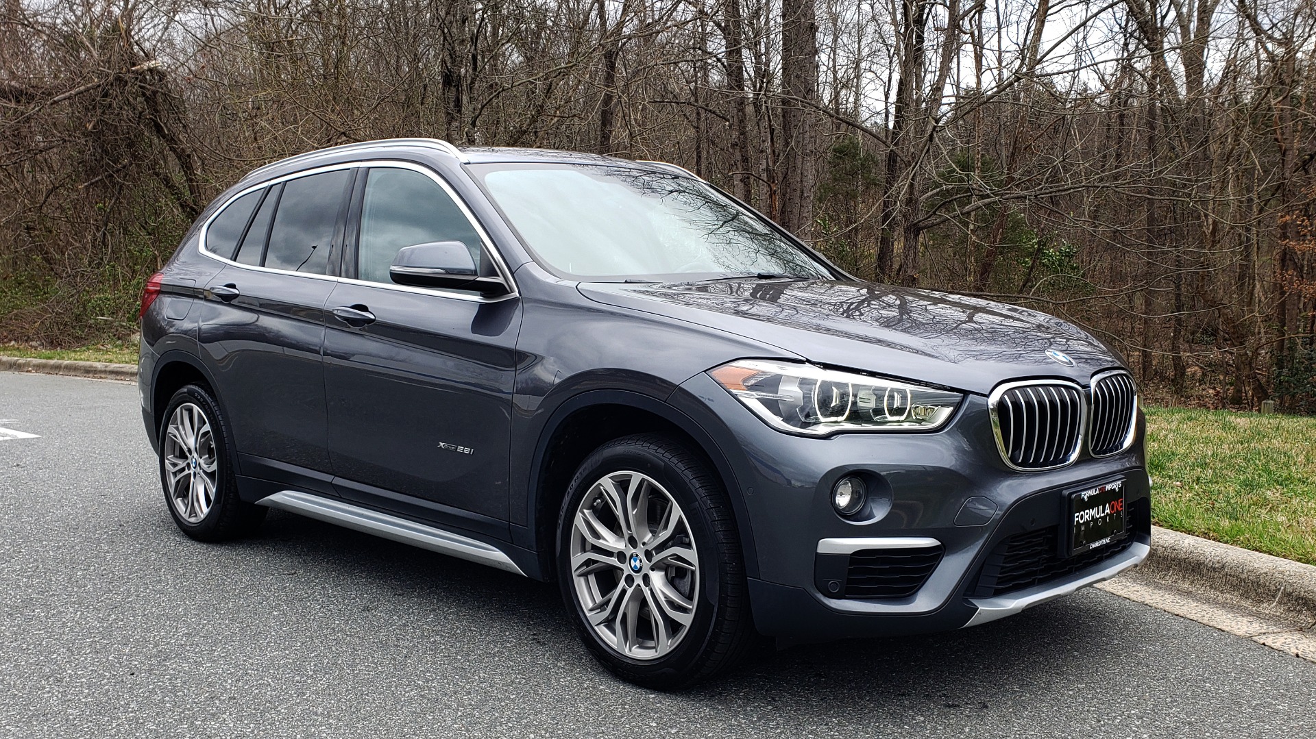 Used 2017 BMW X1 XDRIVE28I / PREM PKG / DRIVER ASST / NAV / CLD WTHR for sale Sold at Formula Imports in Charlotte NC 28227 4