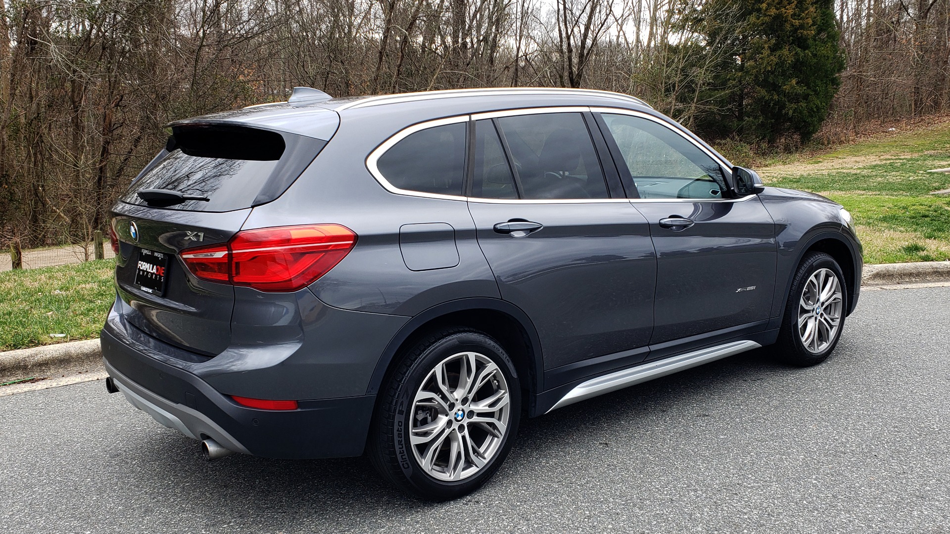 Used 2017 BMW X1 XDRIVE28I / PREM PKG / DRIVER ASST / NAV / CLD WTHR for sale Sold at Formula Imports in Charlotte NC 28227 6