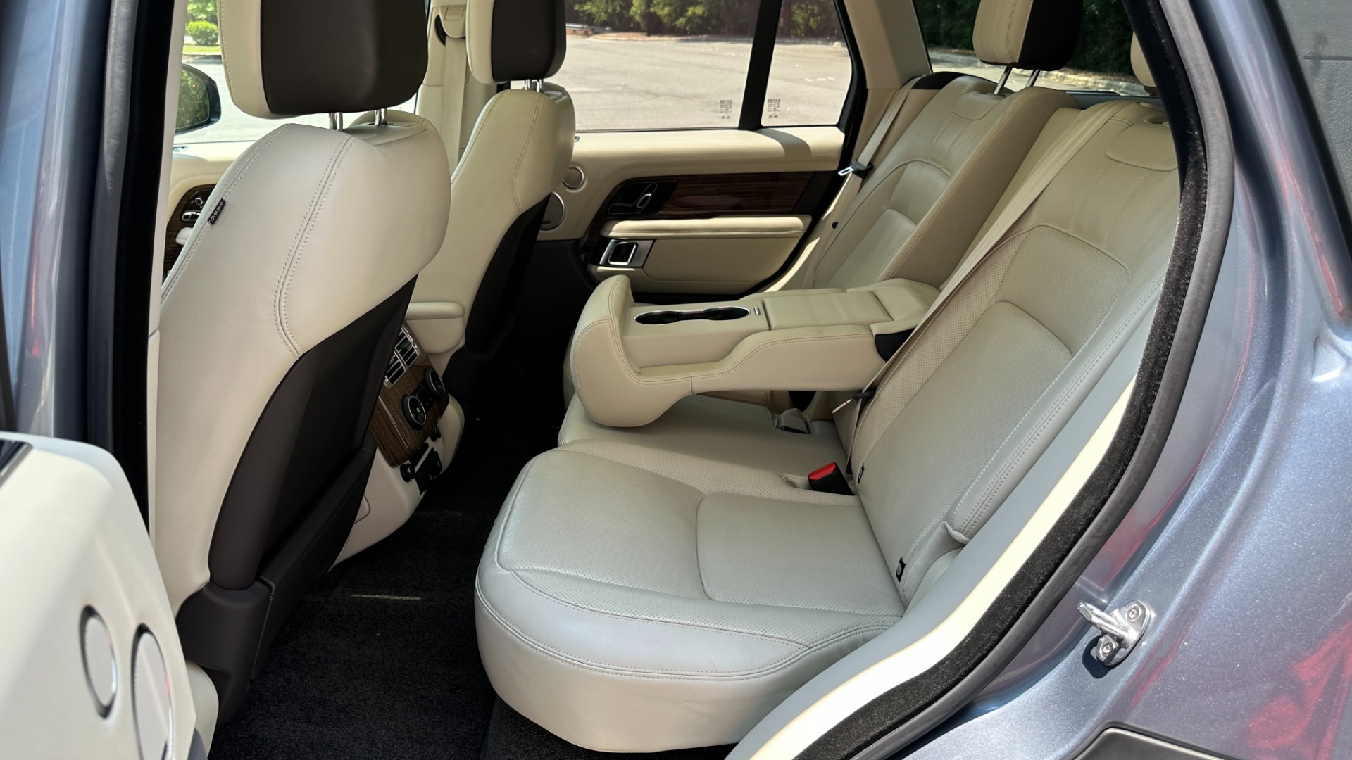 Used 2019 Land Rover Range Rover SUPERCHARGED / 22IN WHEELS / MERIDIAN SOUND / ATLAS ACCENTS for sale $69,100 at Formula Imports in Charlotte NC 28227 22