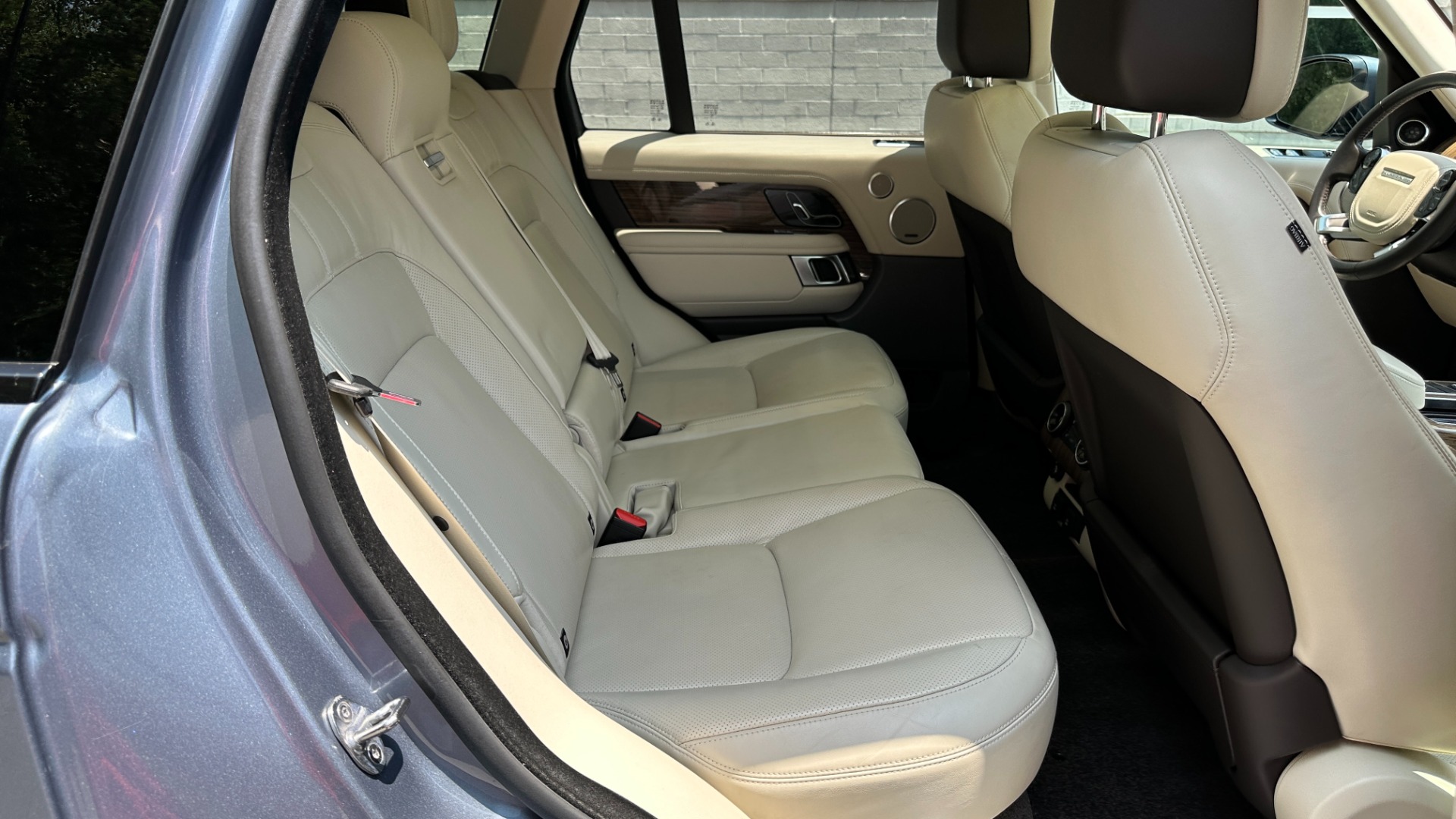 Used 2019 Land Rover Range Rover SUPERCHARGED / 22IN WHEELS / MERIDIAN SOUND / ATLAS ACCENTS for sale Sold at Formula Imports in Charlotte NC 28227 29