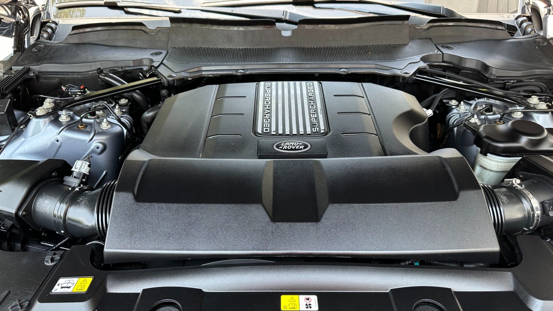 Used 2019 Land Rover Range Rover SUPERCHARGED / 22IN WHEELS / MERIDIAN SOUND / ATLAS ACCENTS for sale $69,100 at Formula Imports in Charlotte NC 28227 38