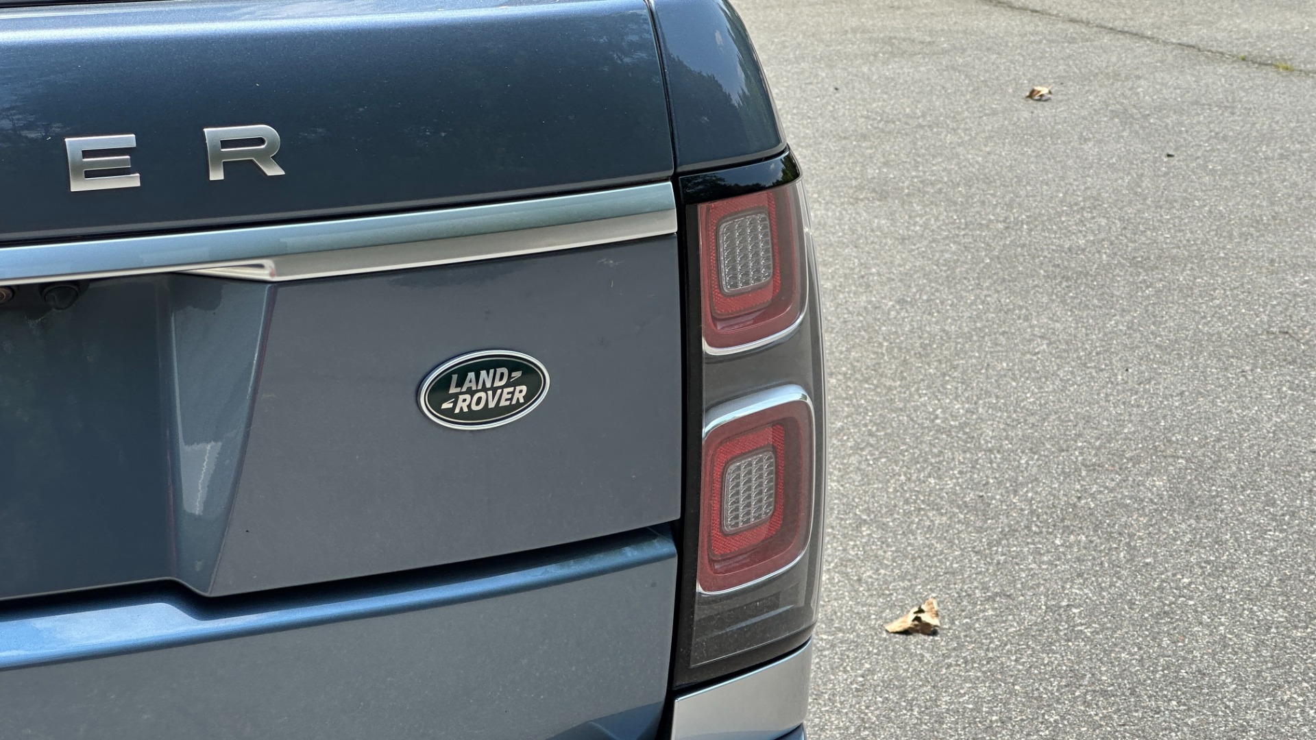 Used 2019 Land Rover Range Rover SUPERCHARGED / 22IN WHEELS / MERIDIAN SOUND / ATLAS ACCENTS for sale Sold at Formula Imports in Charlotte NC 28227 42
