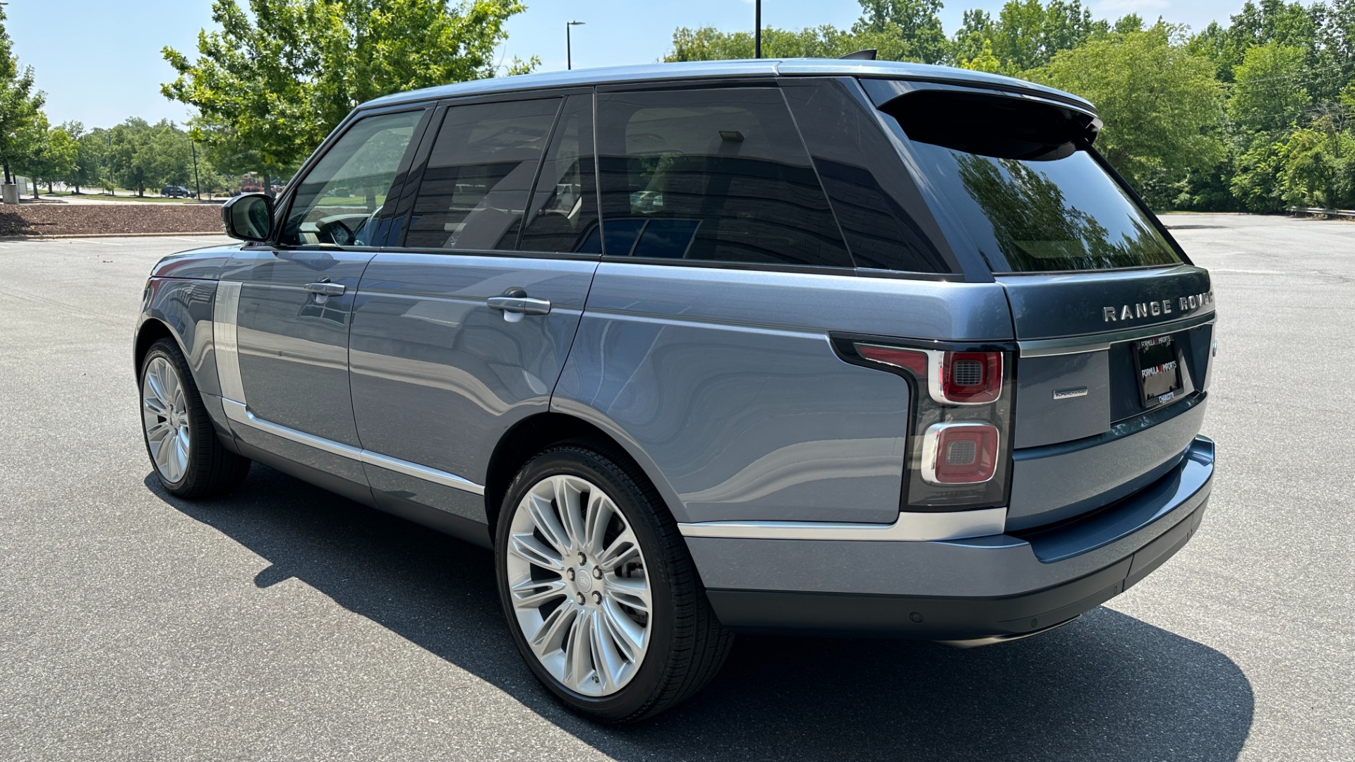 Used 2019 Land Rover Range Rover SUPERCHARGED / 22IN WHEELS / MERIDIAN SOUND / ATLAS ACCENTS for sale $69,100 at Formula Imports in Charlotte NC 28227 7
