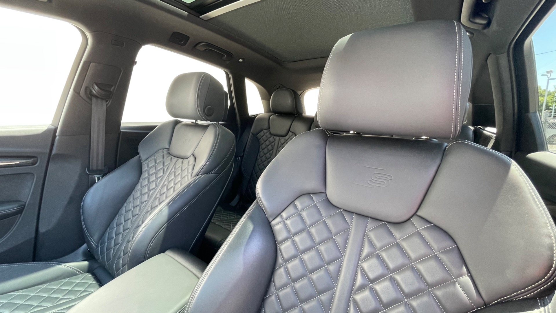 Used 2020 Audi SQ5 Prestige for sale Sold at Formula Imports in Charlotte NC 28227 16