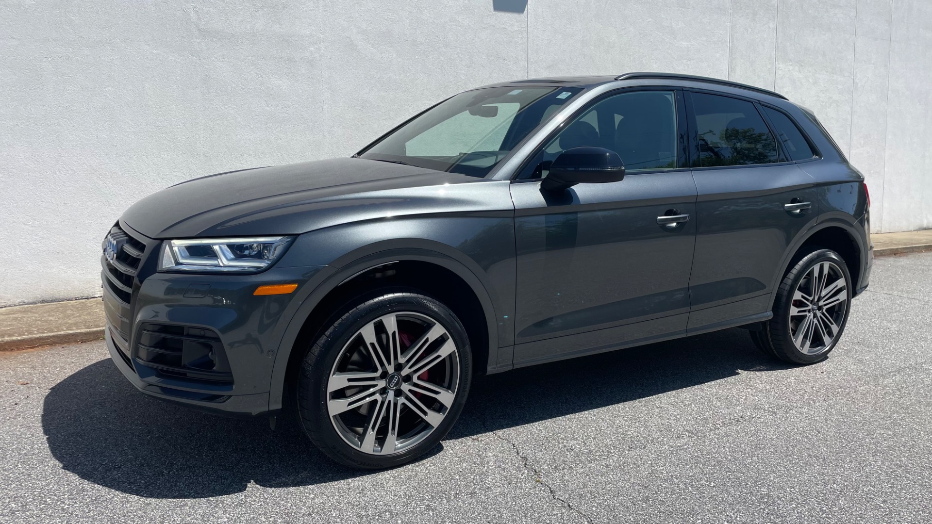 Used 2020 Audi SQ5 Prestige for sale Sold at Formula Imports in Charlotte NC 28227 3