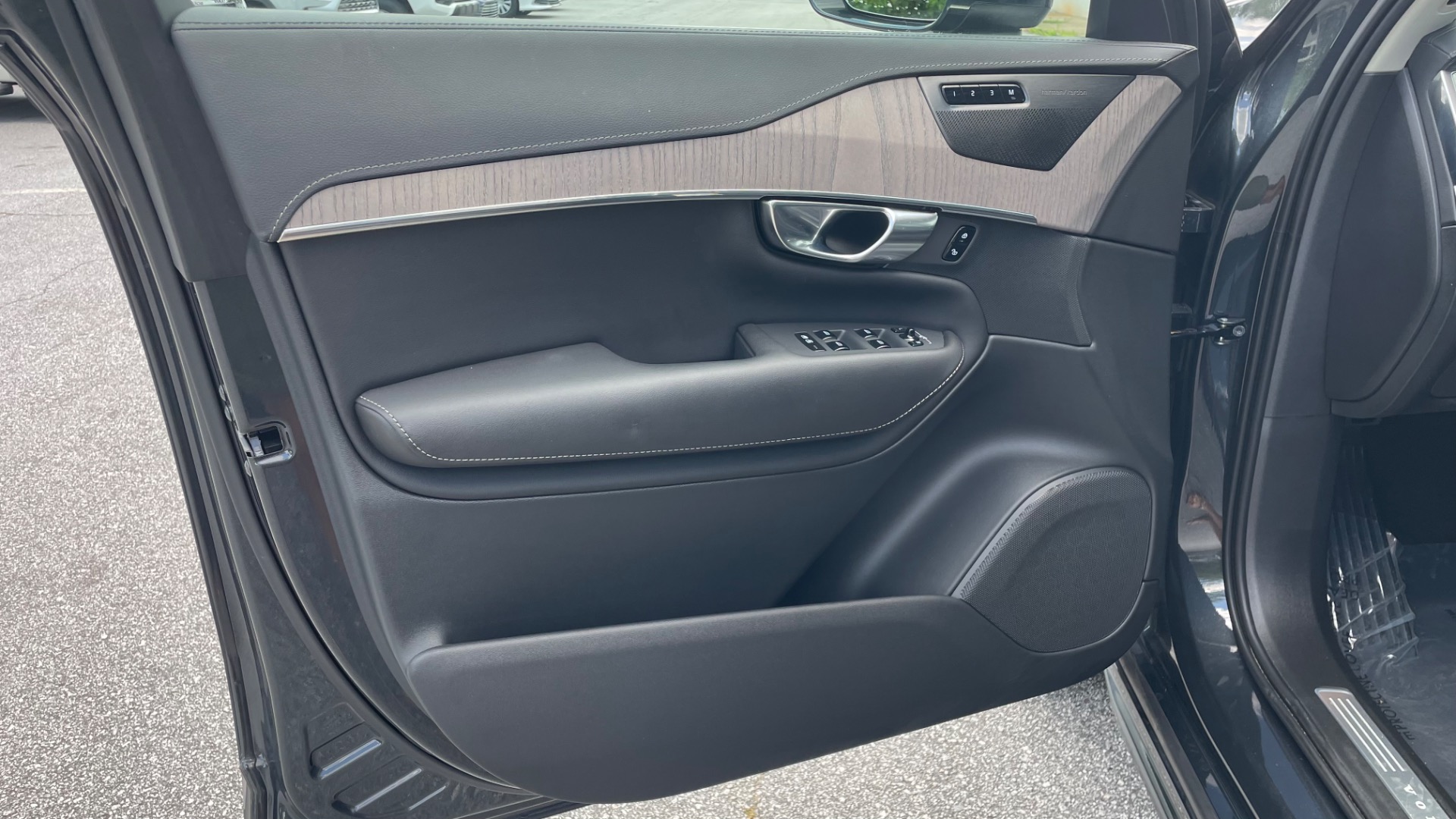 Used 2021 Volvo XC90 Inscription for sale $49,795 at Formula Imports in Charlotte NC 28227 15