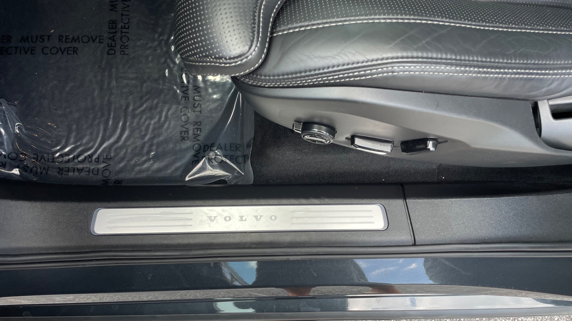 Used 2021 Volvo XC90 Inscription for sale $49,795 at Formula Imports in Charlotte NC 28227 17