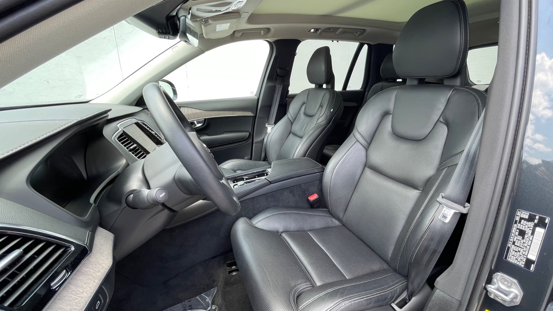 Used 2021 Volvo XC90 Inscription for sale $49,795 at Formula Imports in Charlotte NC 28227 19