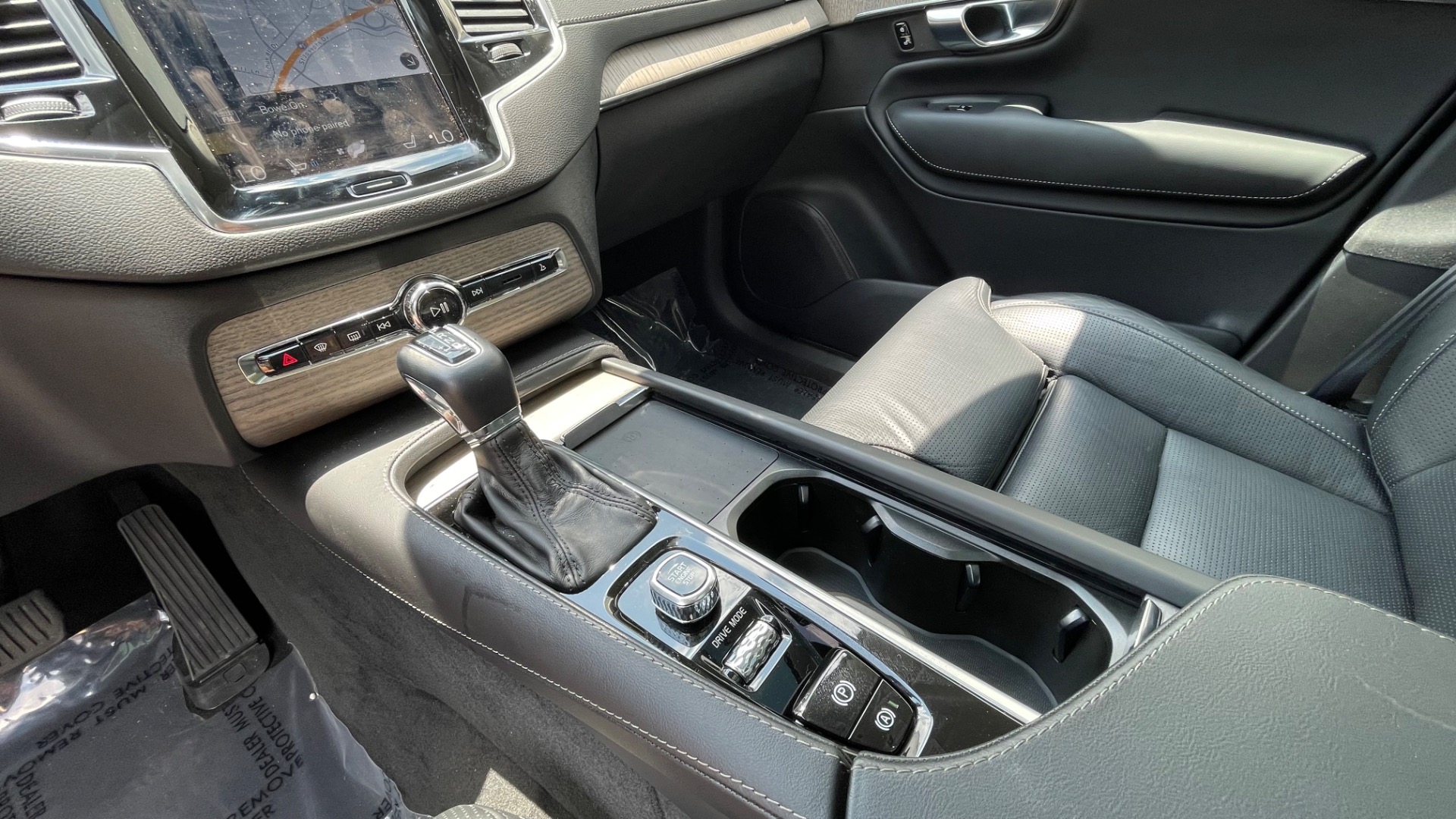 Used 2021 Volvo XC90 Inscription for sale $49,795 at Formula Imports in Charlotte NC 28227 25