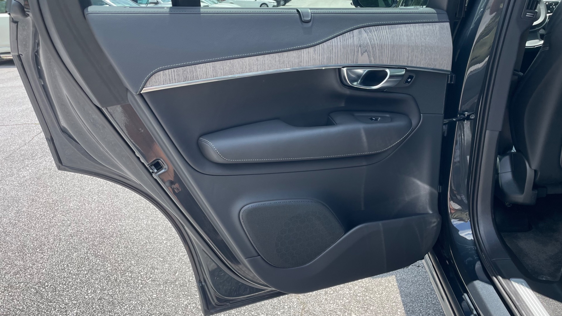 Used 2021 Volvo XC90 Inscription for sale $49,795 at Formula Imports in Charlotte NC 28227 26