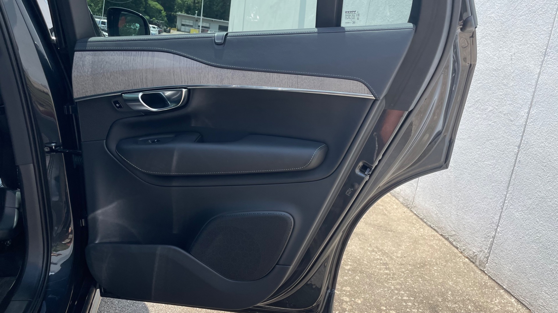 Used 2021 Volvo XC90 Inscription for sale $49,795 at Formula Imports in Charlotte NC 28227 31